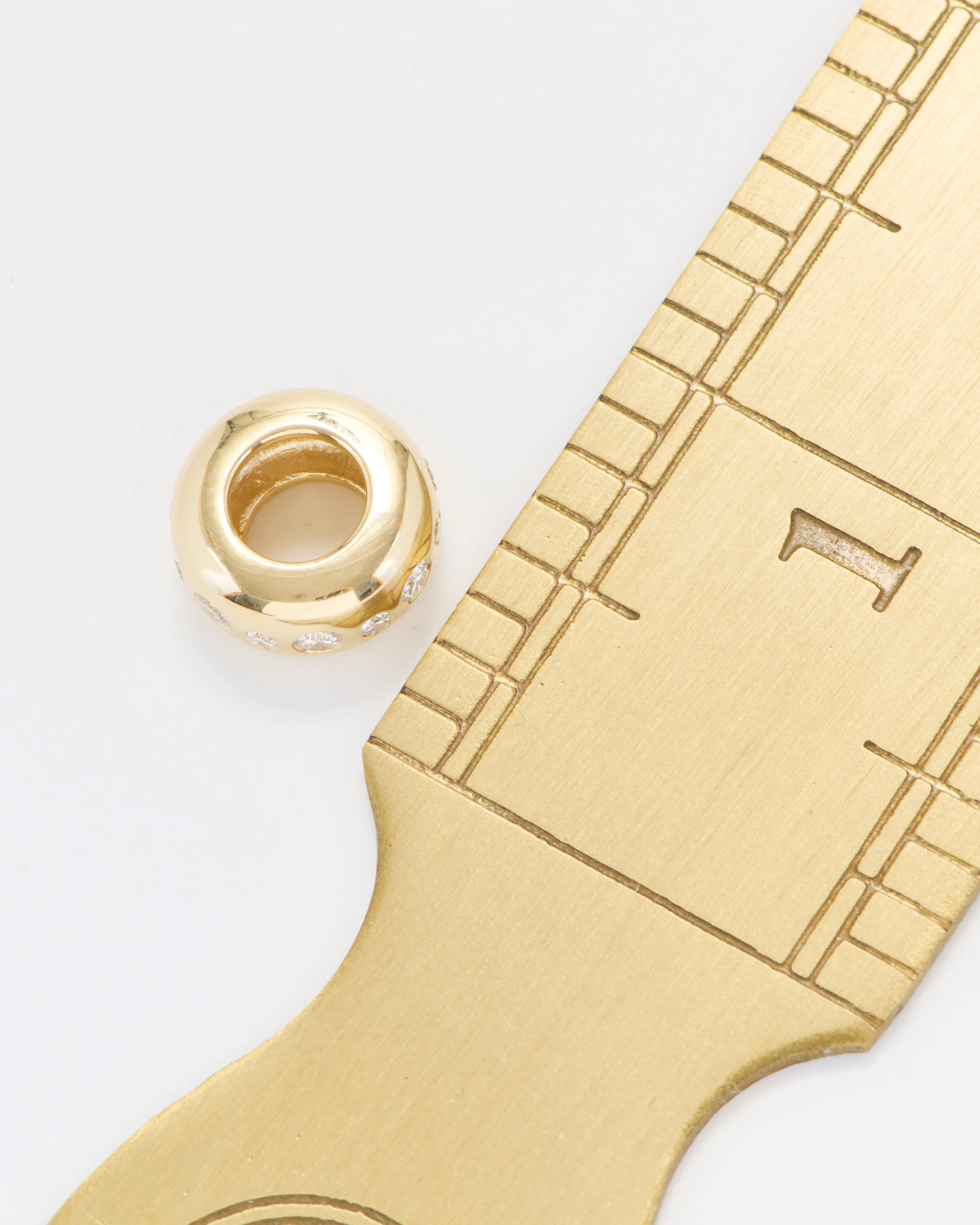tapered medium diamond bead - Image 6