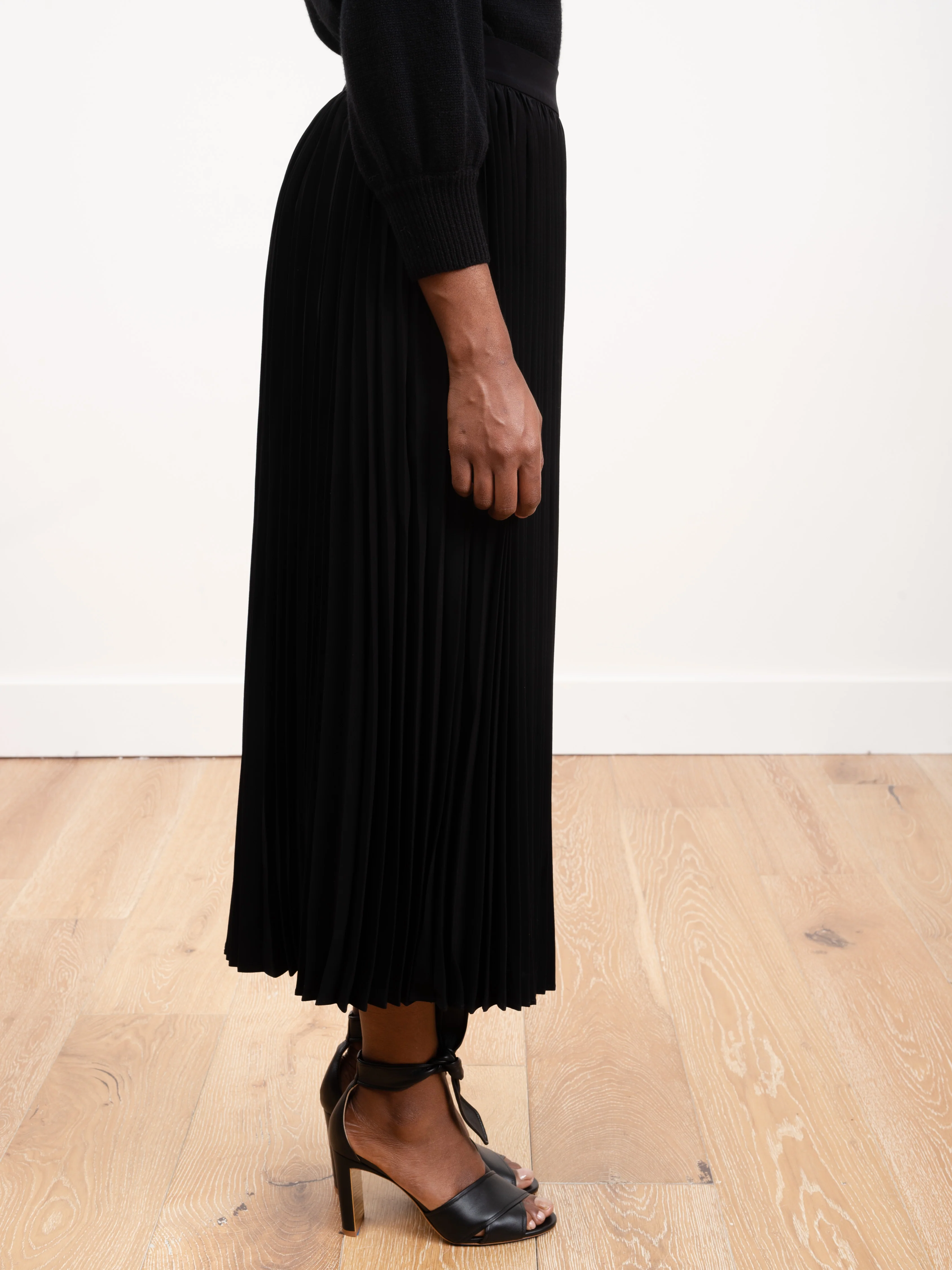 pleated skirt - Image 3