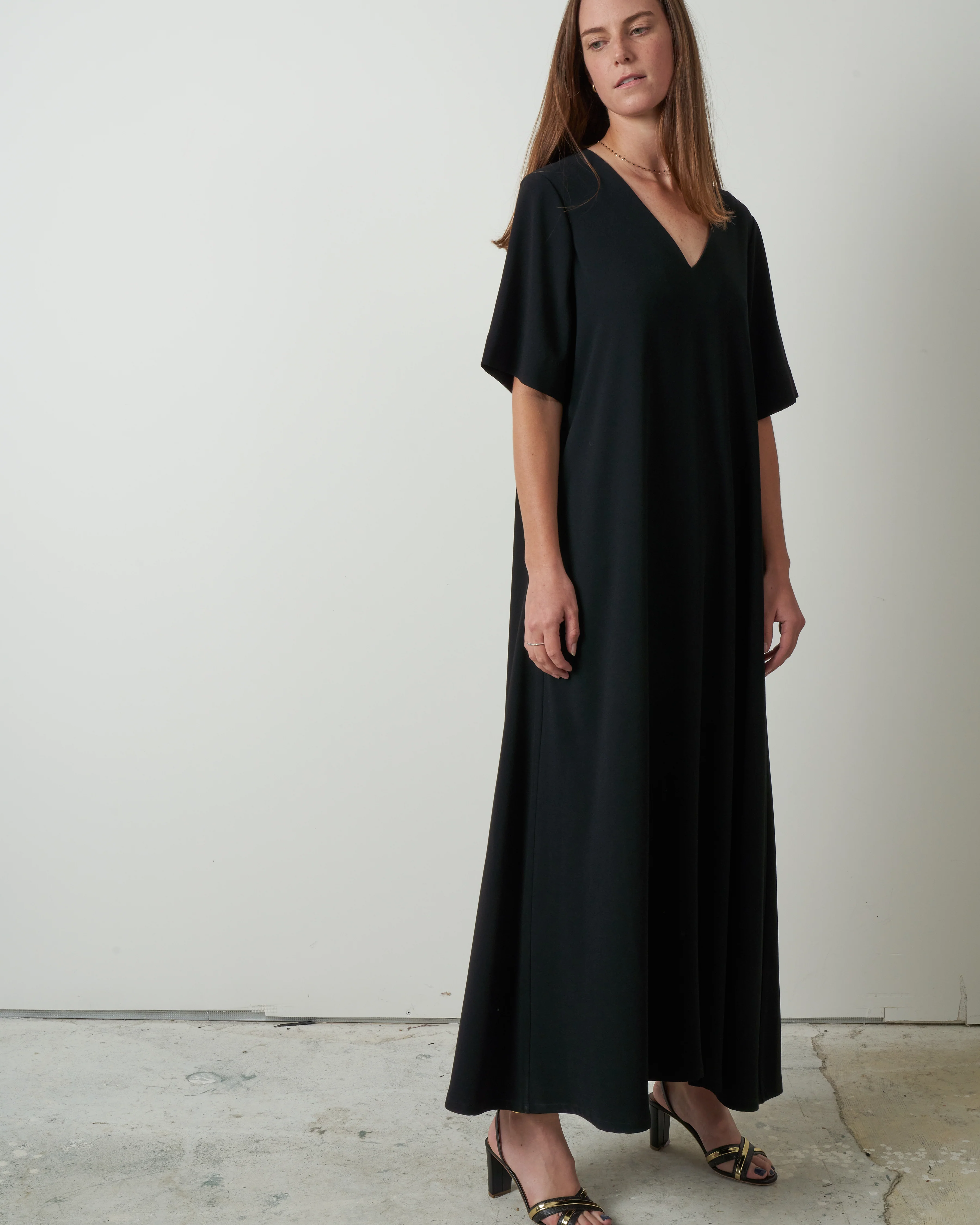 crepe v-neck long dress - black - Image 2