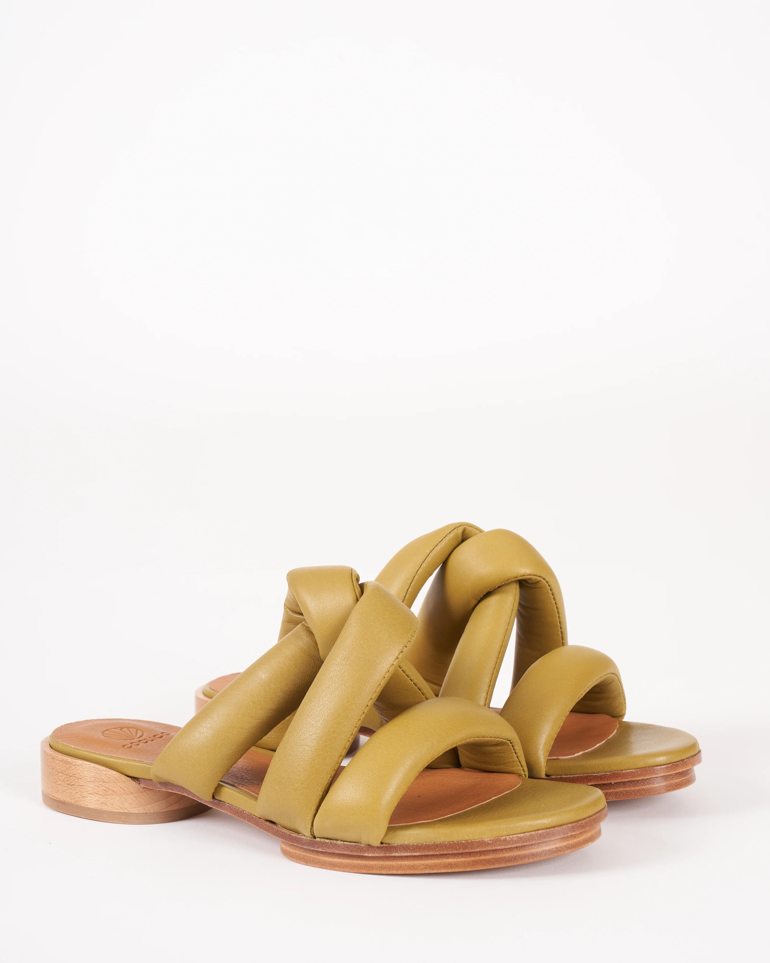 everly flat twist sandal - savana torbolino leather