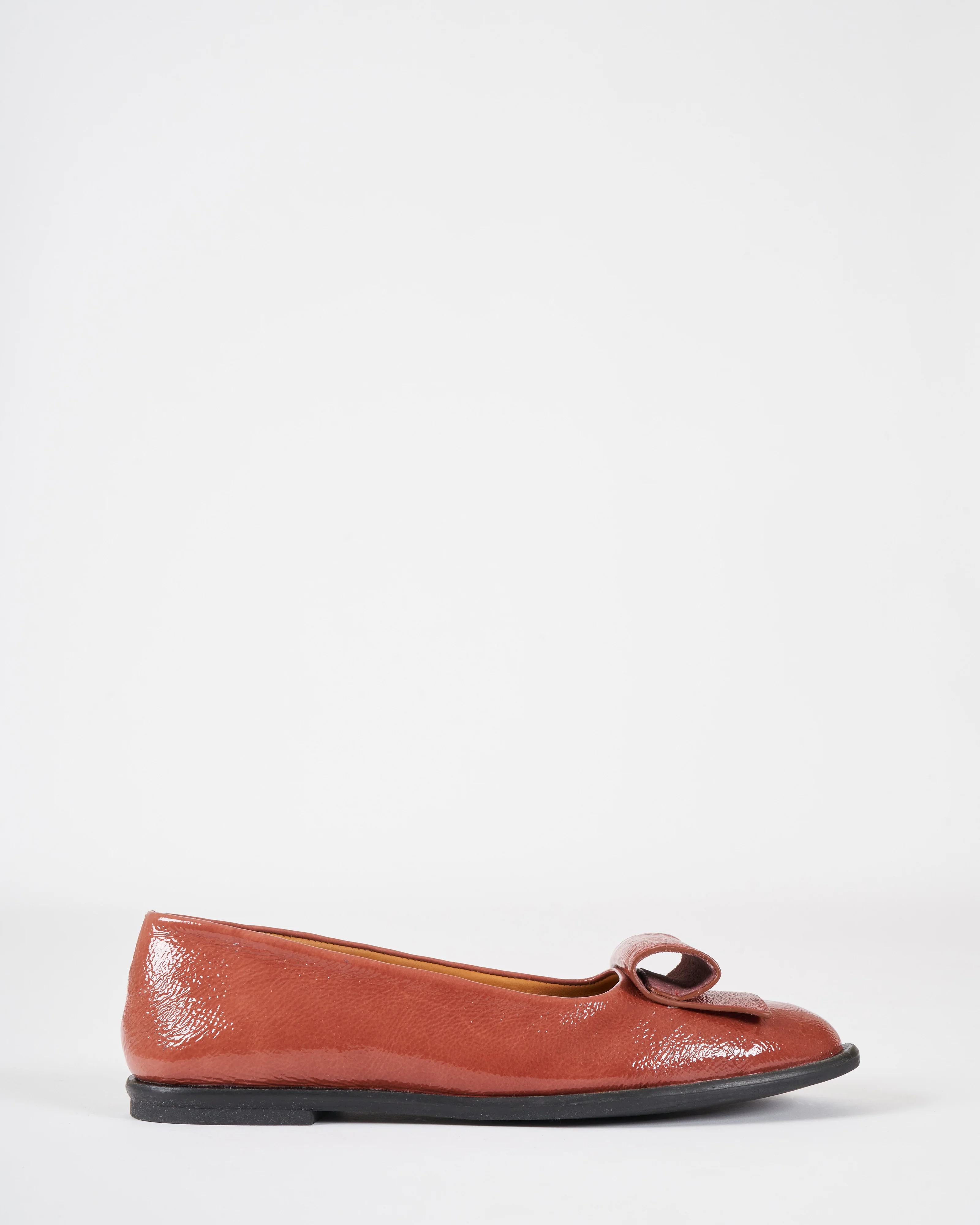 yale antiqued loafer - patent deborah - Image 2