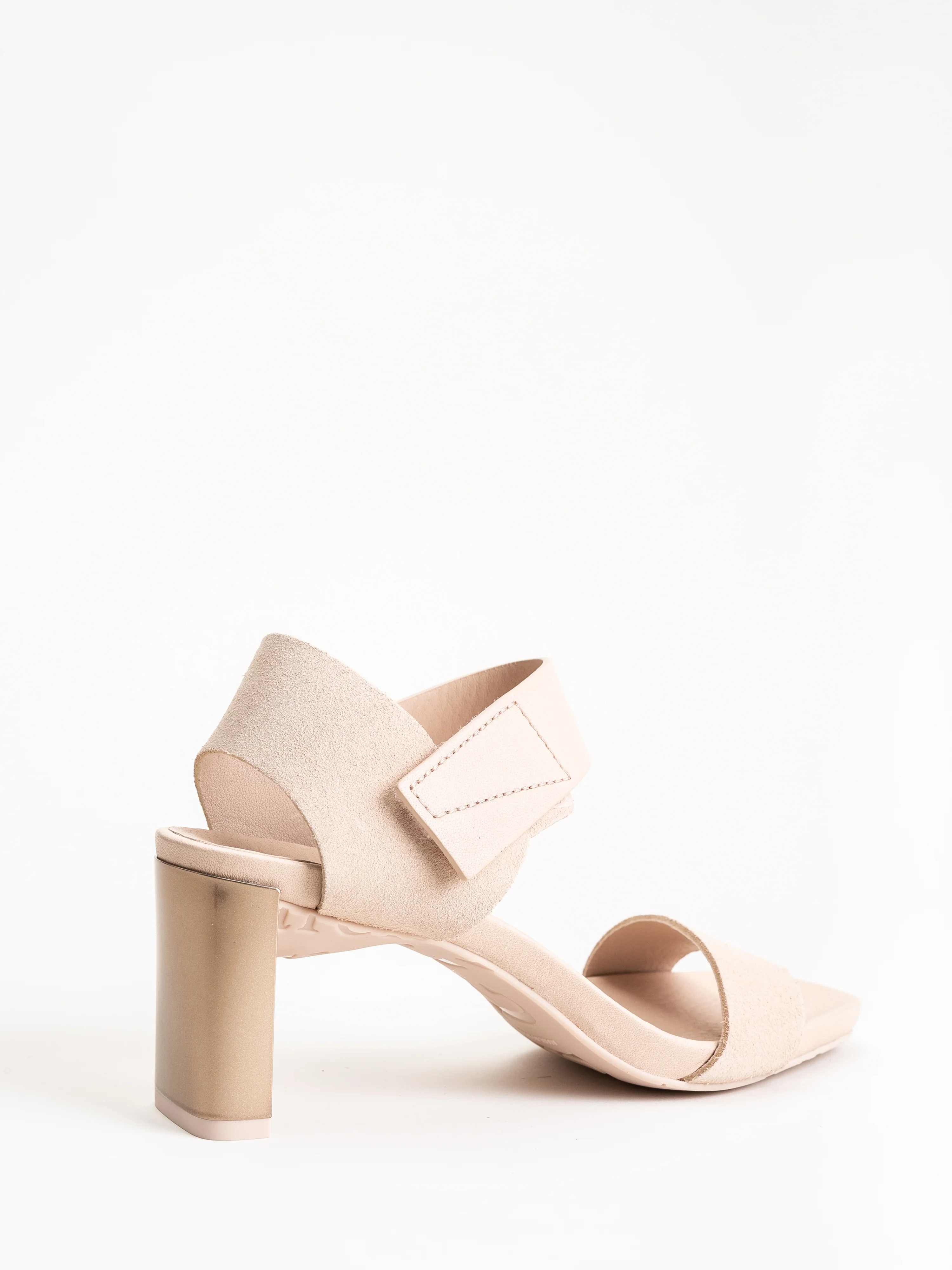 cody heel - plume - Image 3