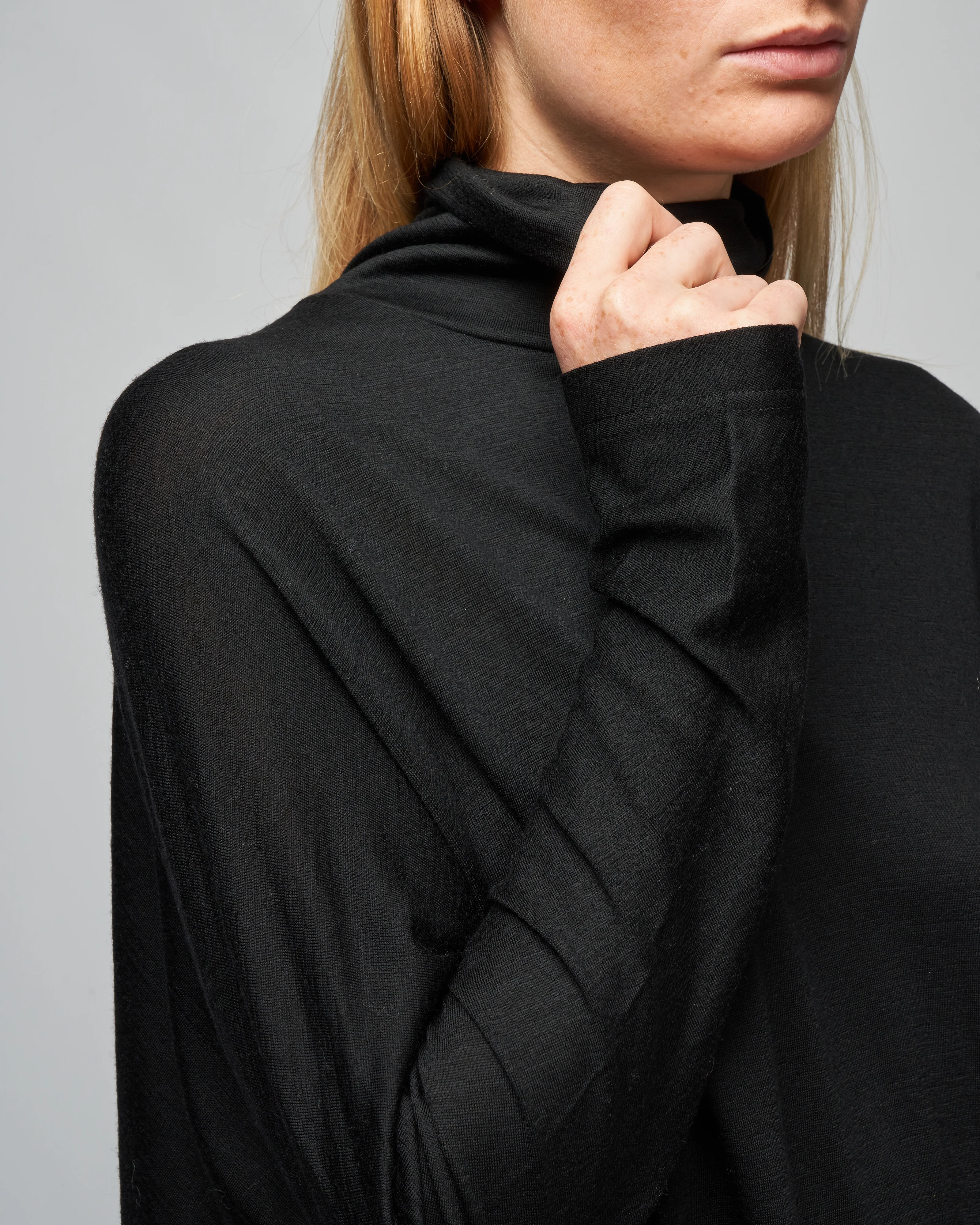 elyse flair high-neck top - black - Image 5