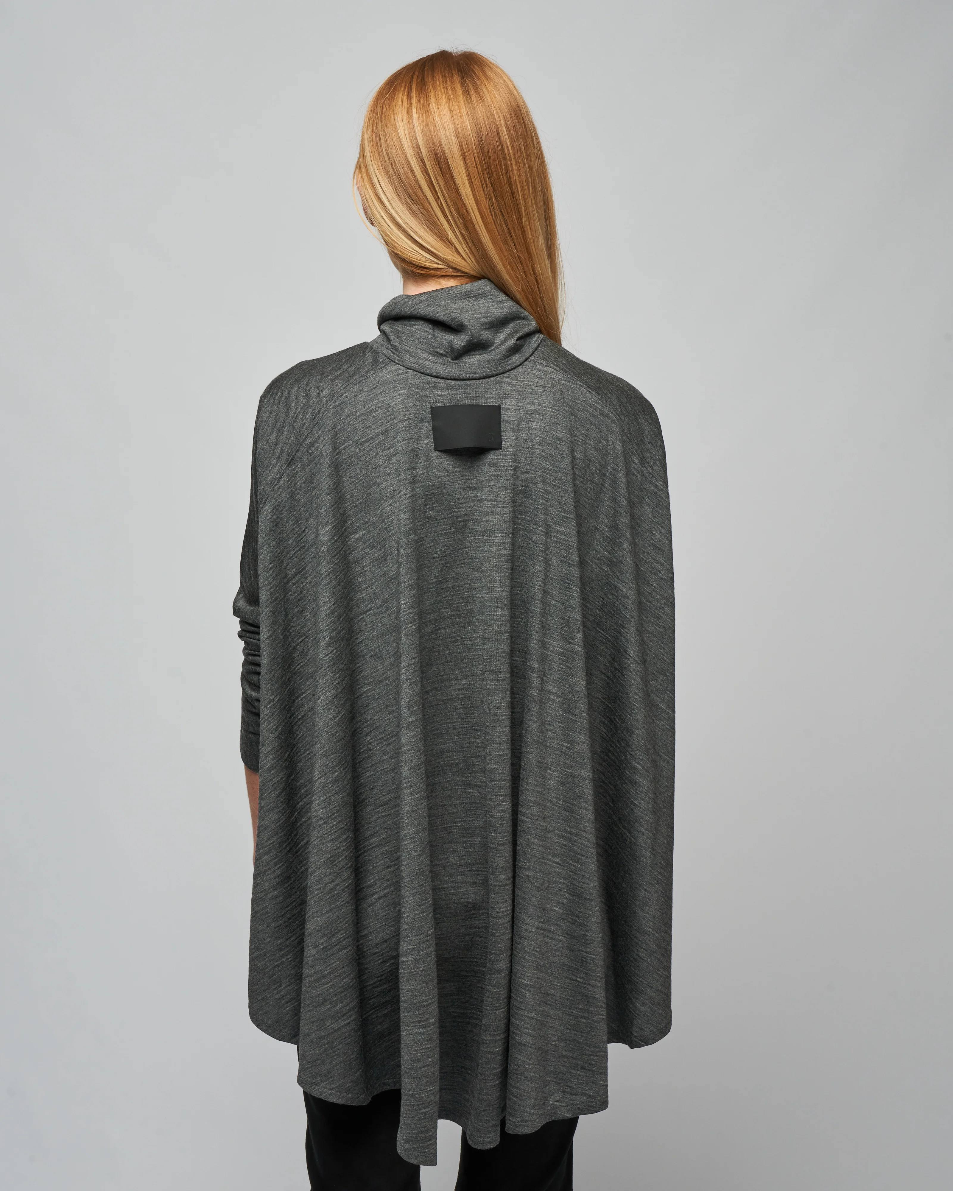 elyse flair high-neck top - charcoal - Image 4