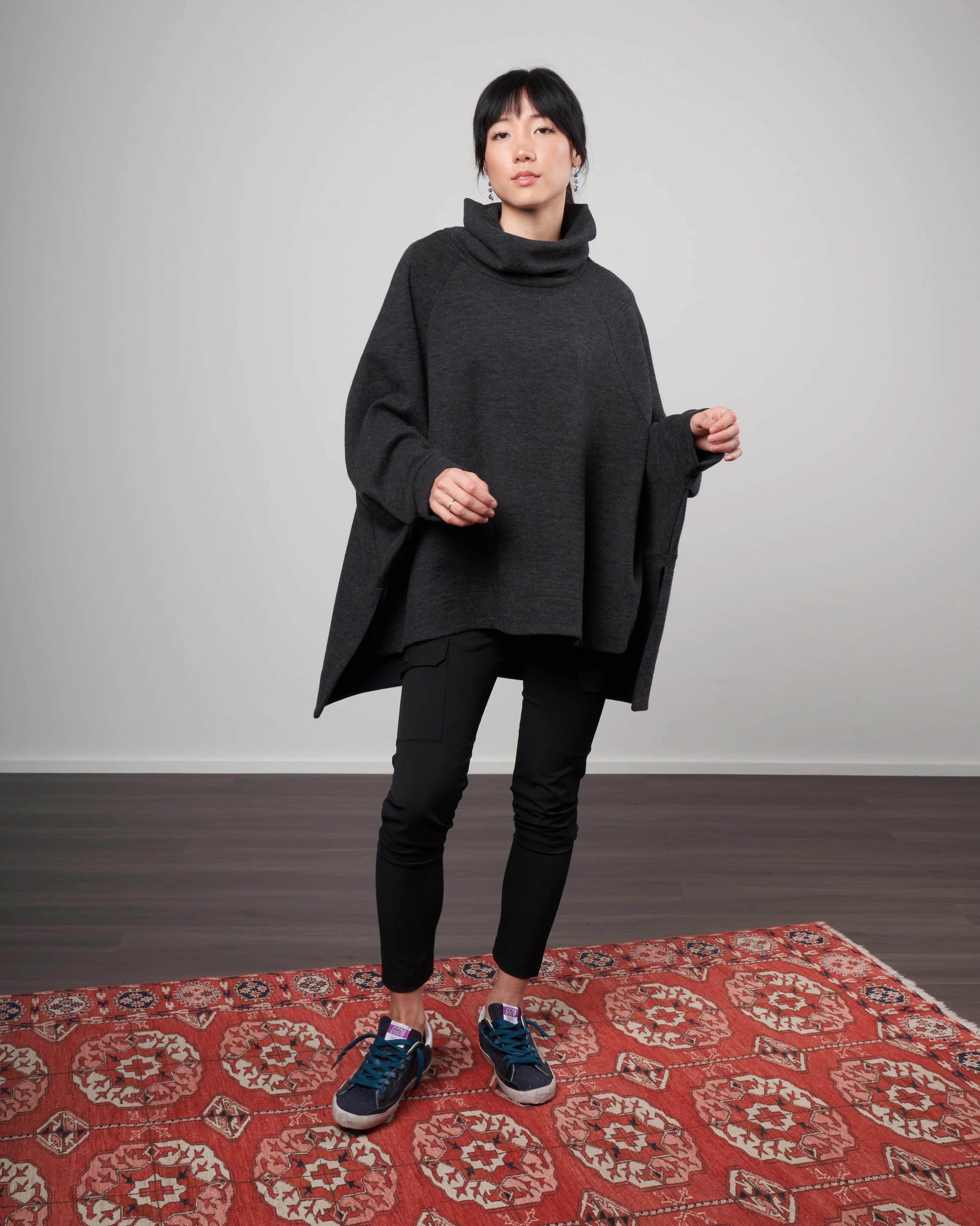 mega roll sweatshirt - 97 charcoal - Image 2