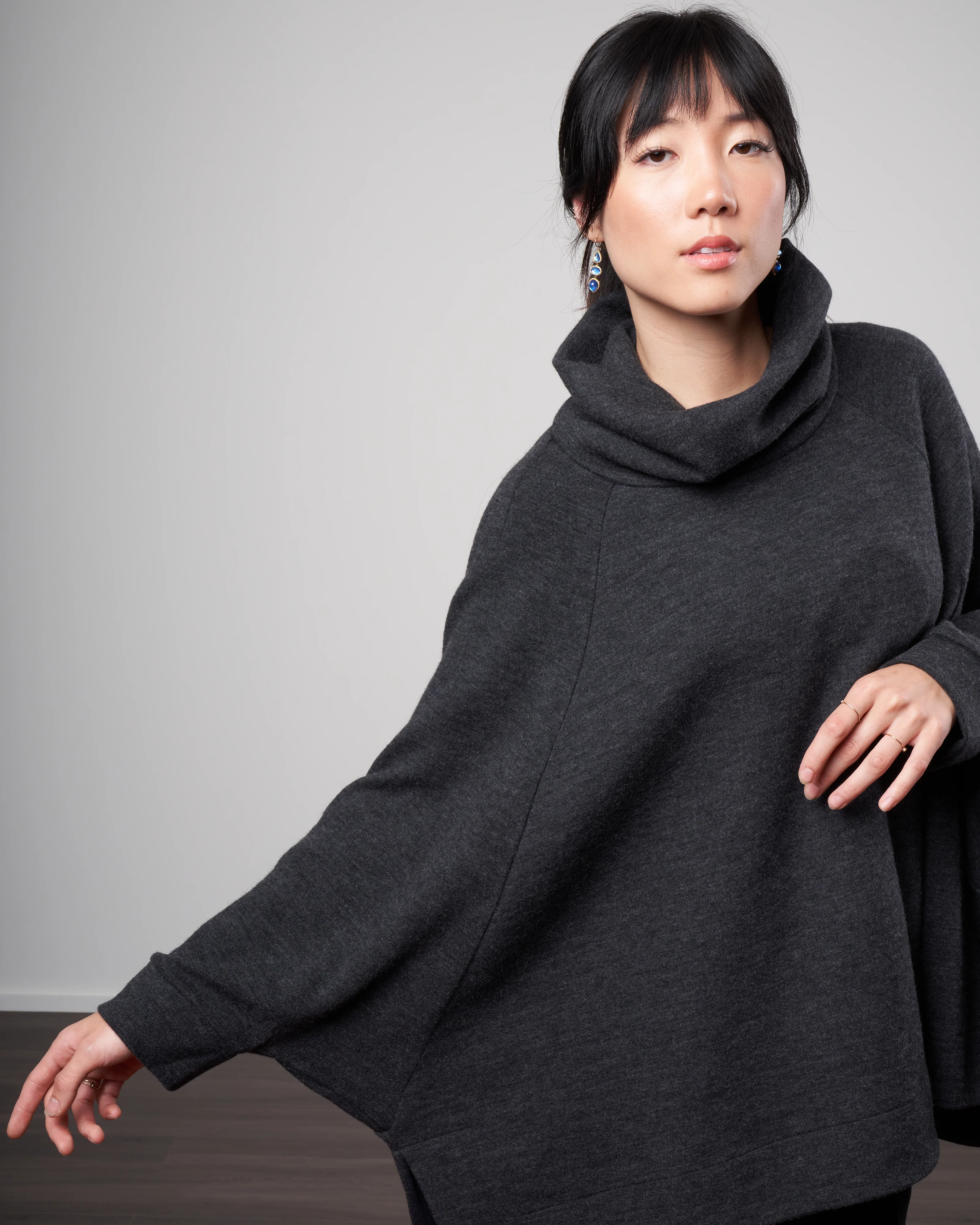 mega roll sweatshirt - 97 charcoal - Image 3