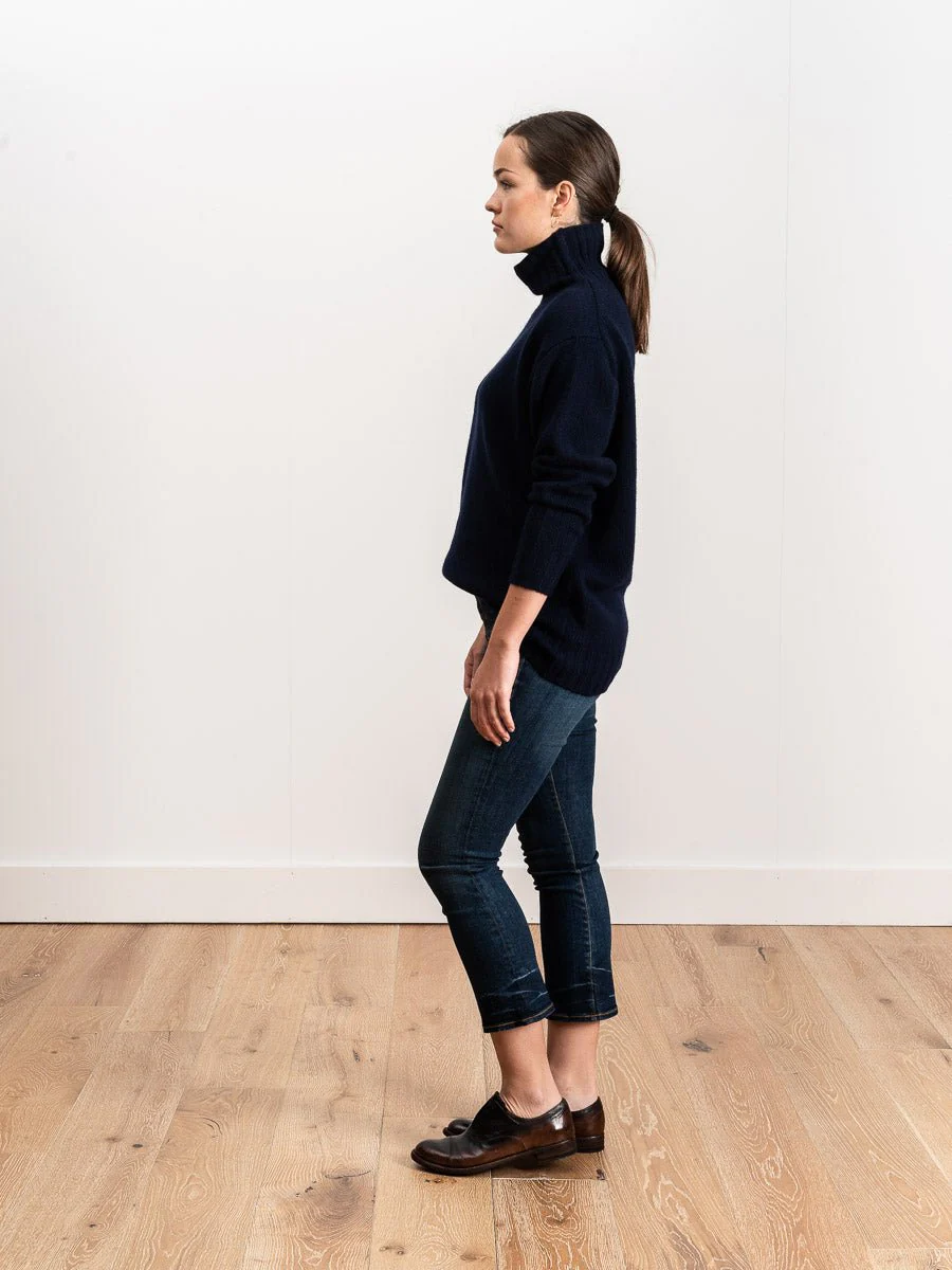 oversized turtleneck - navy - Image 2