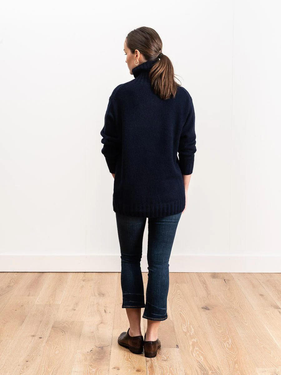 oversized turtleneck - navy - Image 4