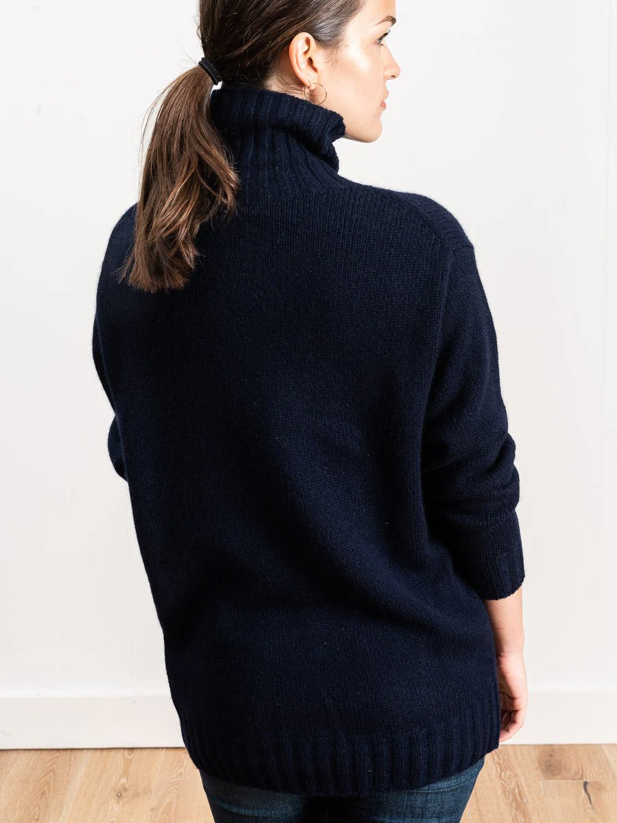 oversized turtleneck - navy - Image 7