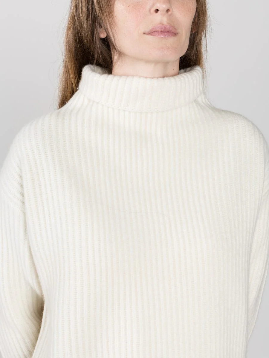 ribbed funnel sweater - ivory - Image 4