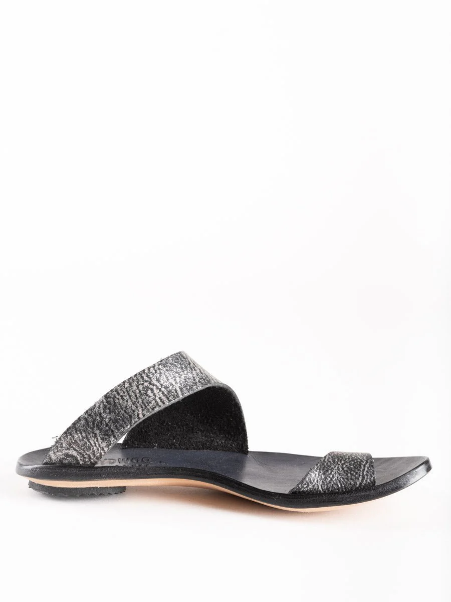 thong sandal - metallic black - Image 2
