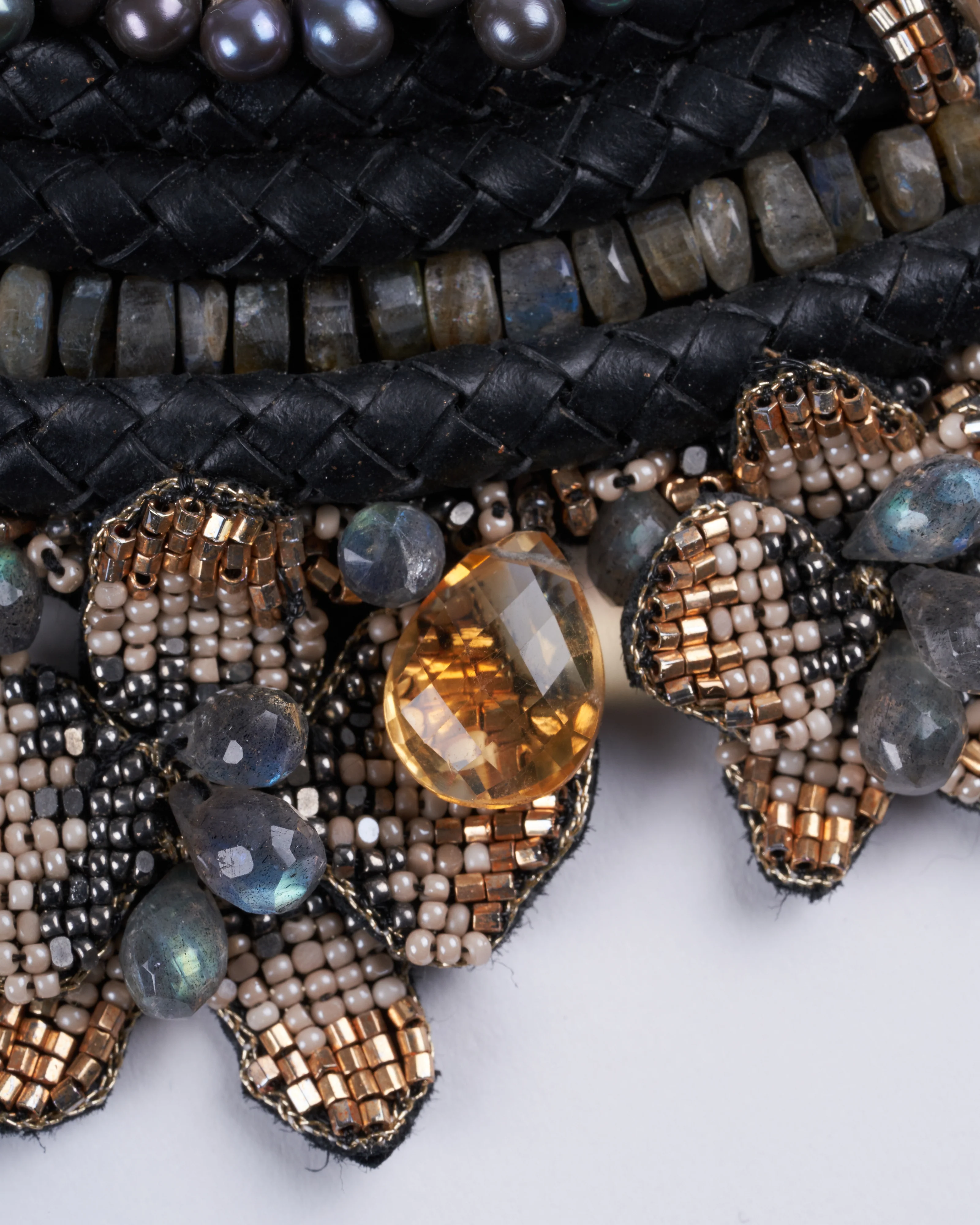 camari necklace - dark navy - Image 4
