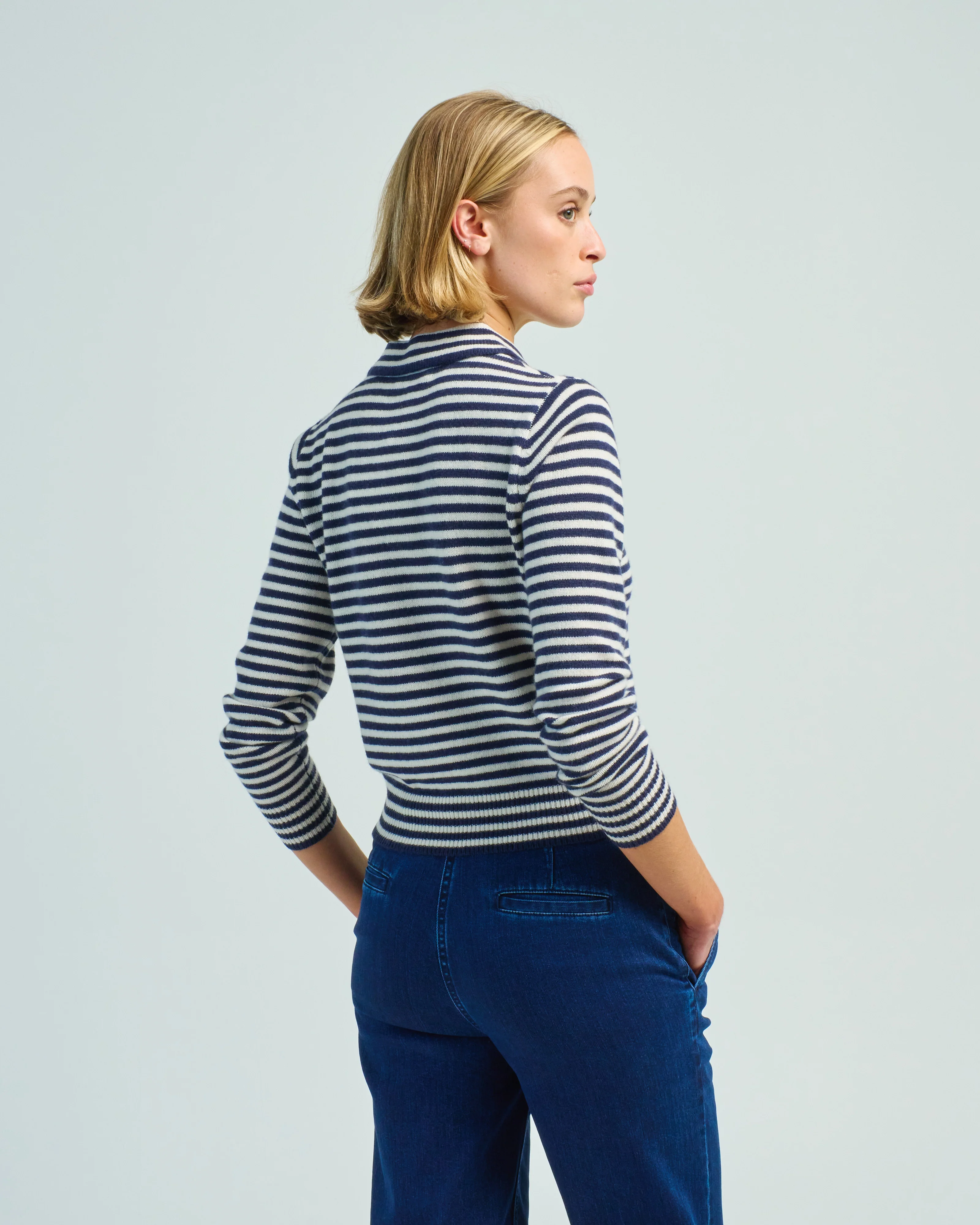 apis stripe sweater - Image 3