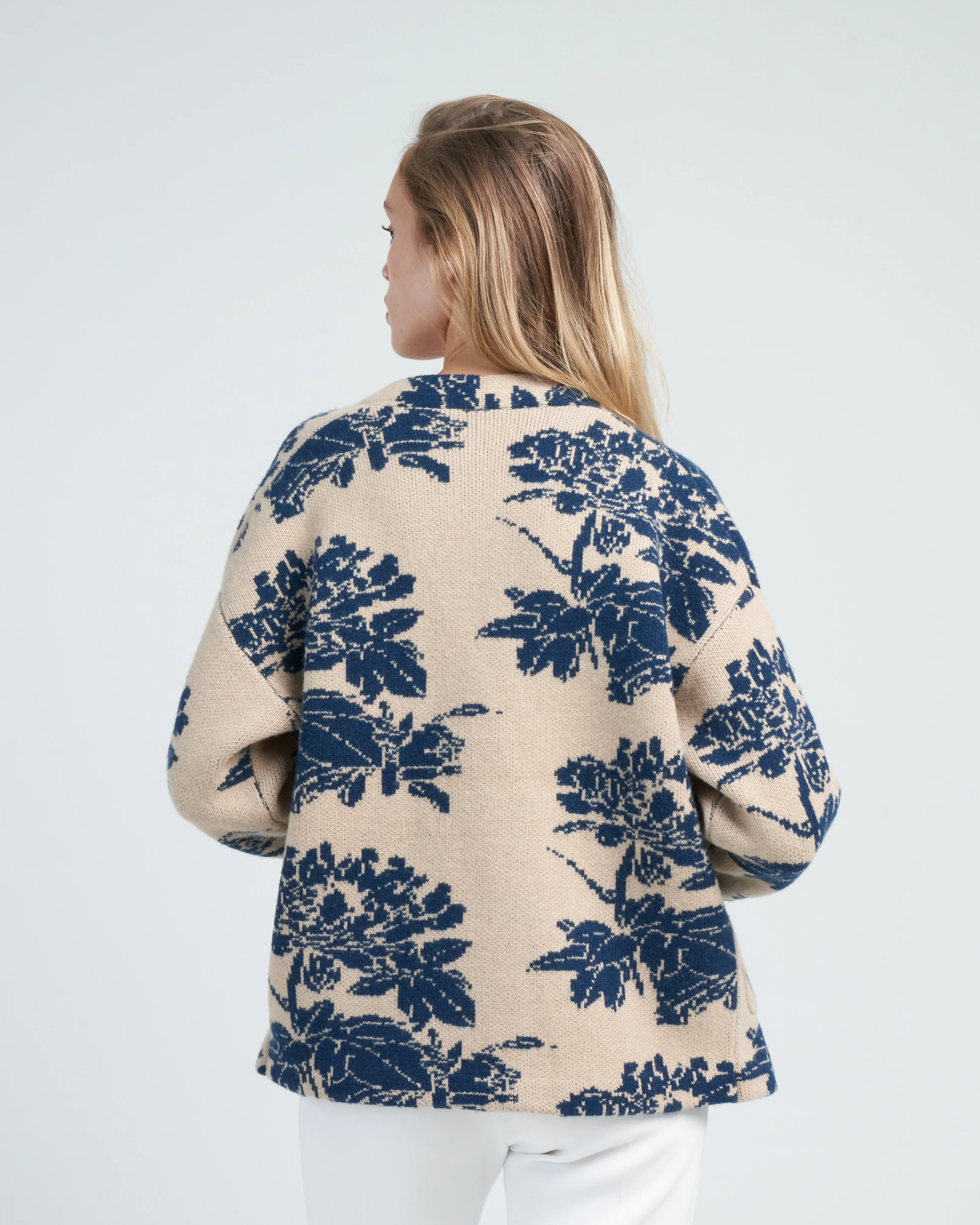 sonia cardigan - biscuit/dark indigo - Image 4