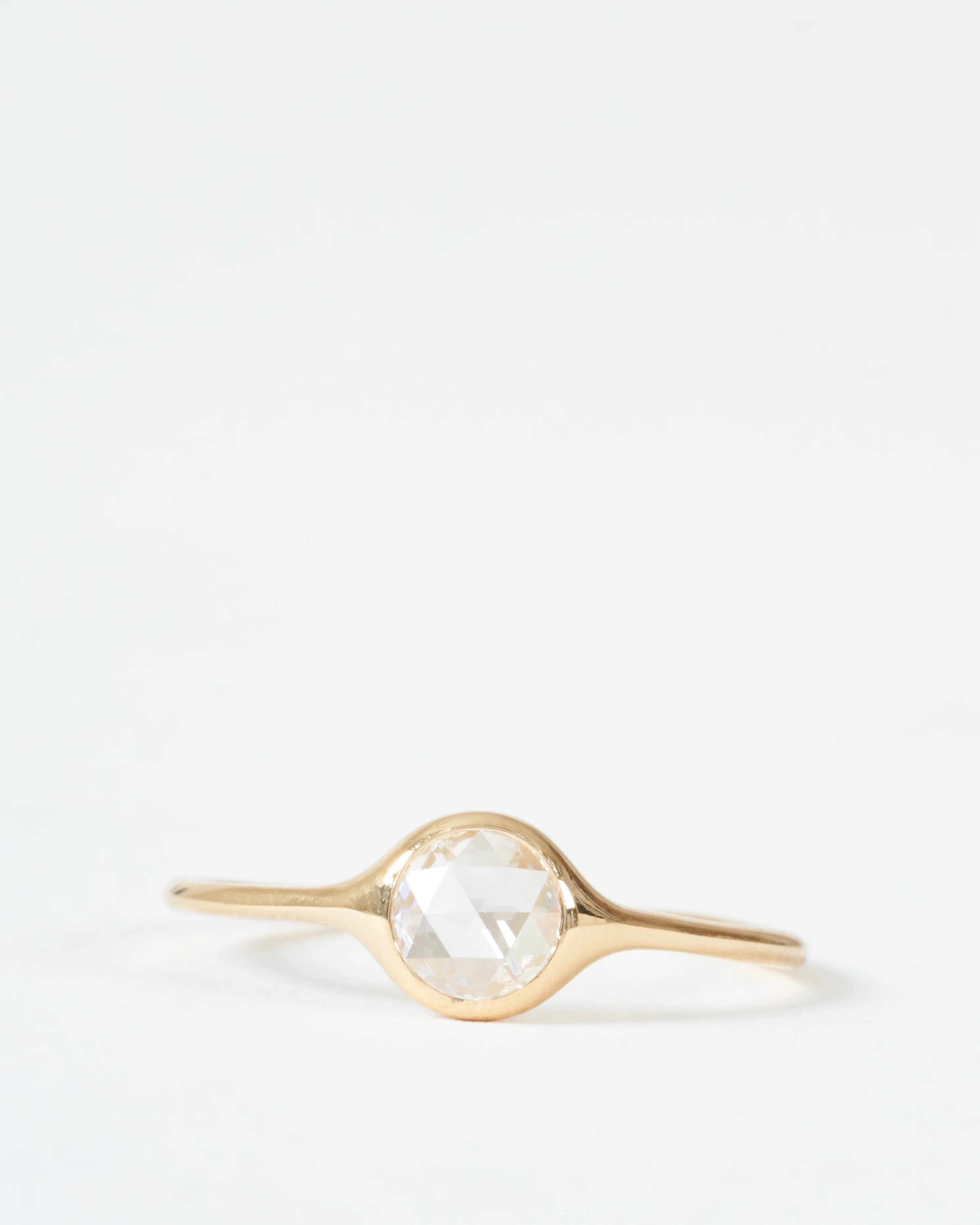 carved ring round - Image 4