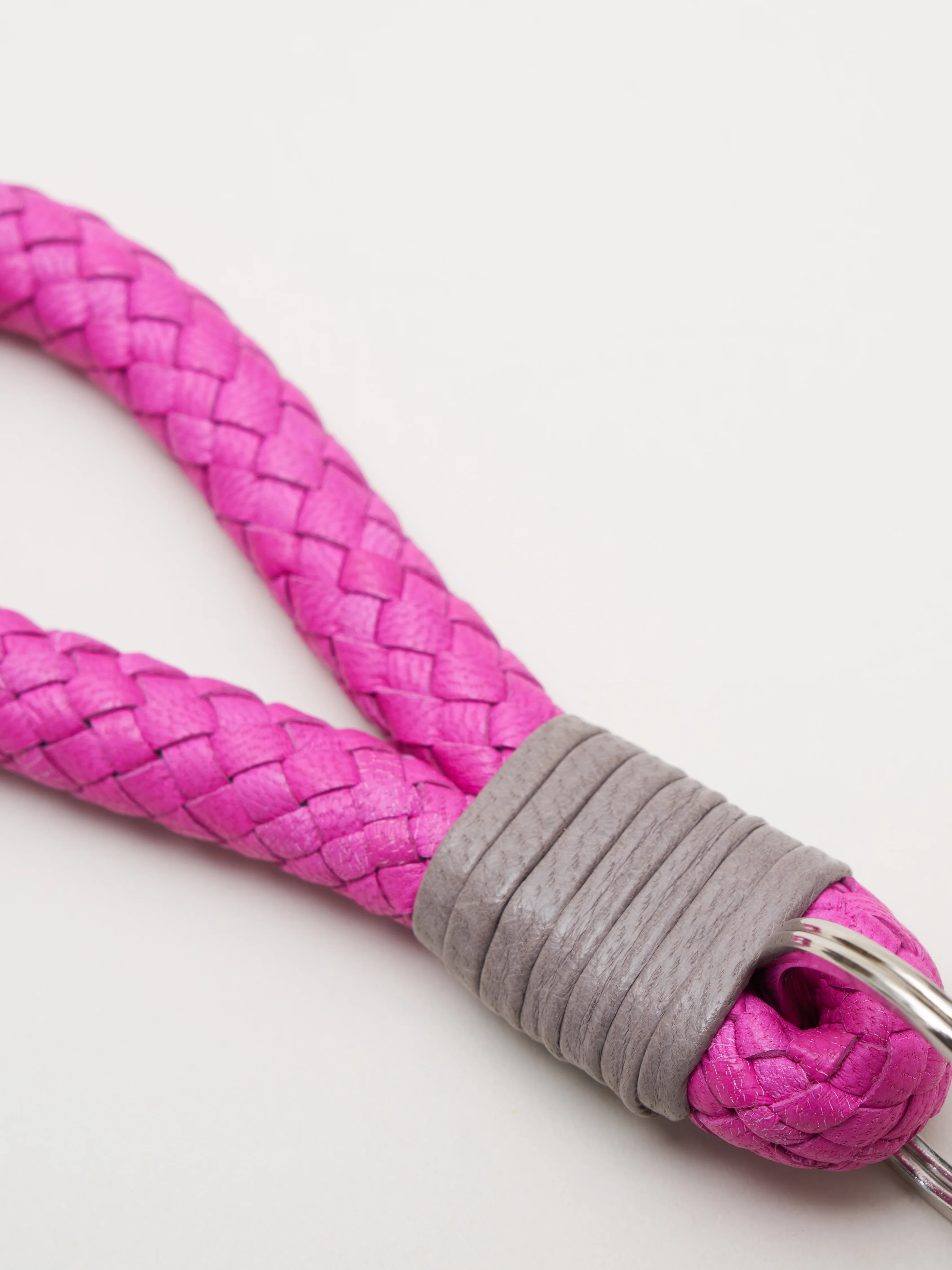 key ring - fuschia - Image 4