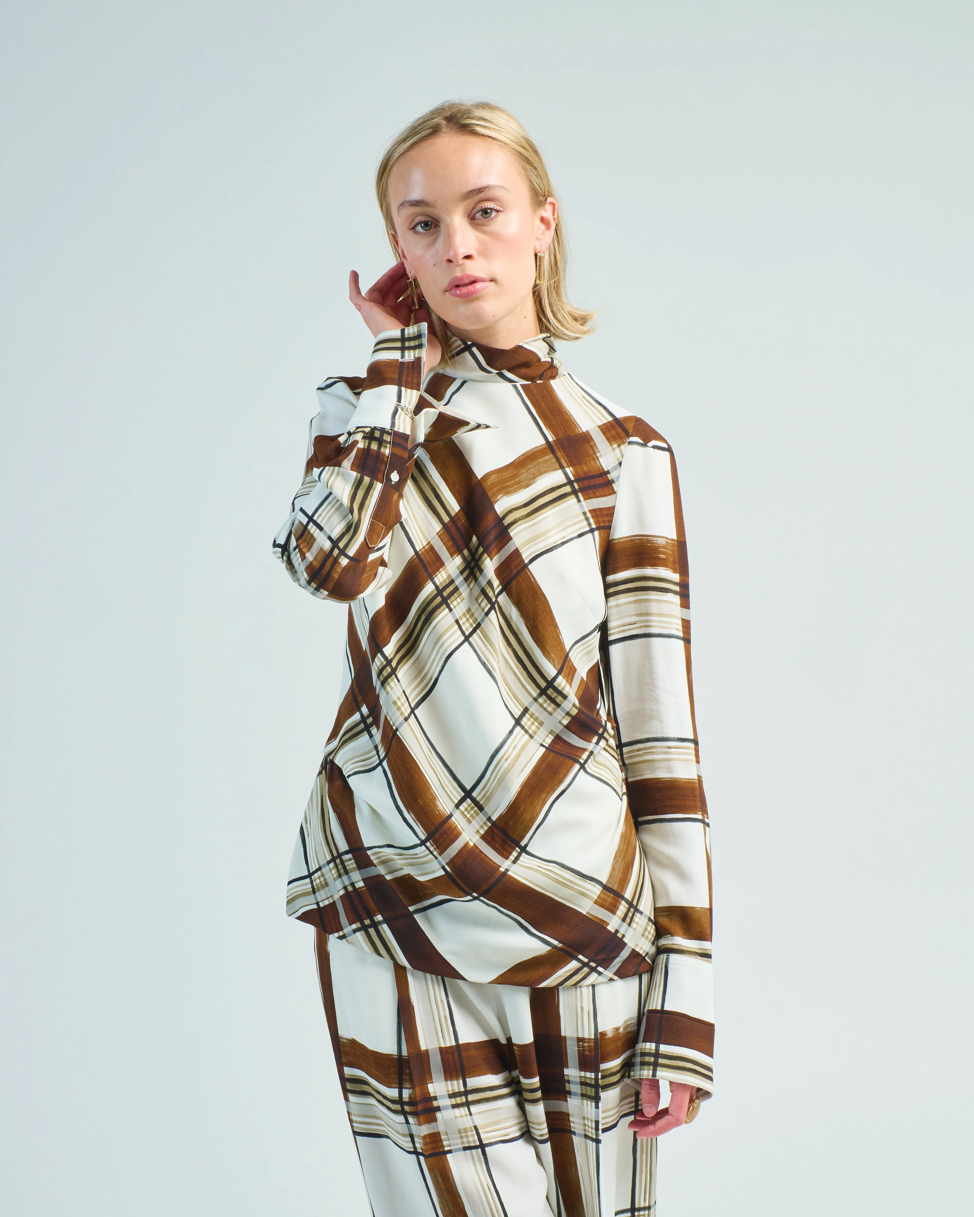 celvet shirt - Image 2