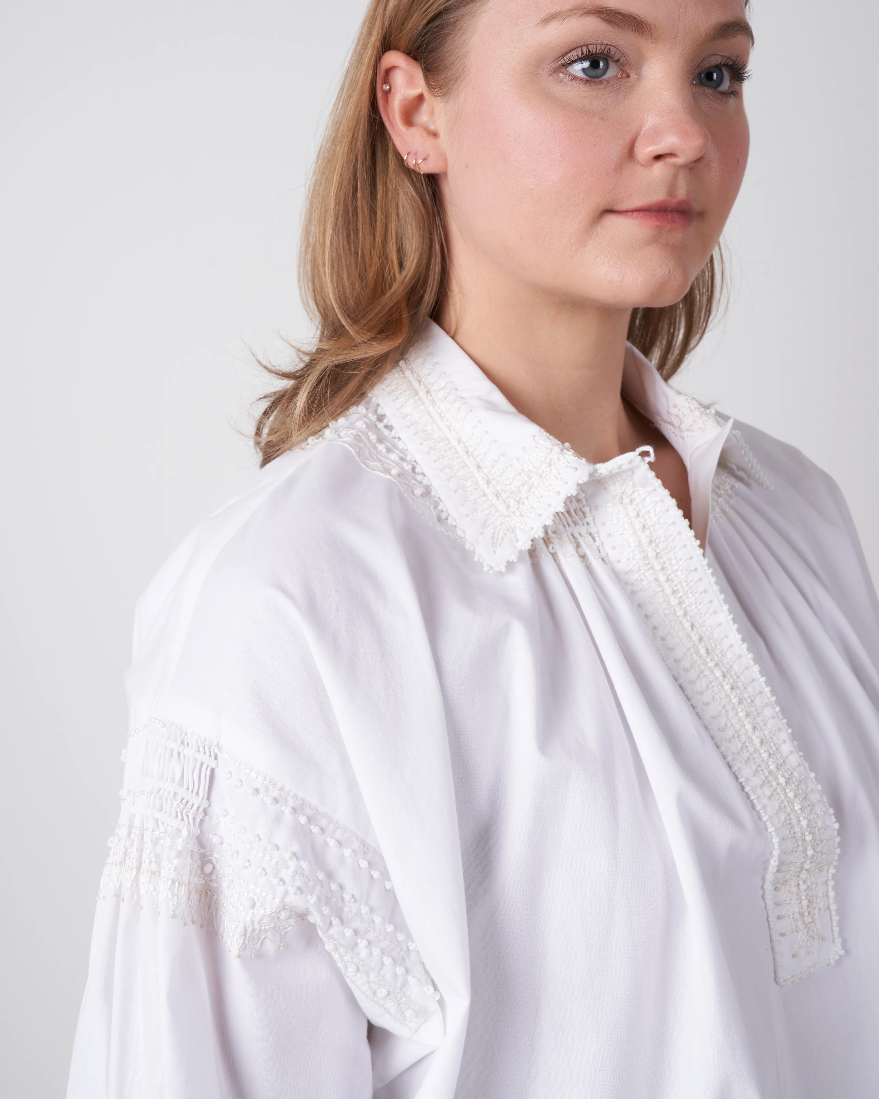 darcy embroidered dress - white - Image 4