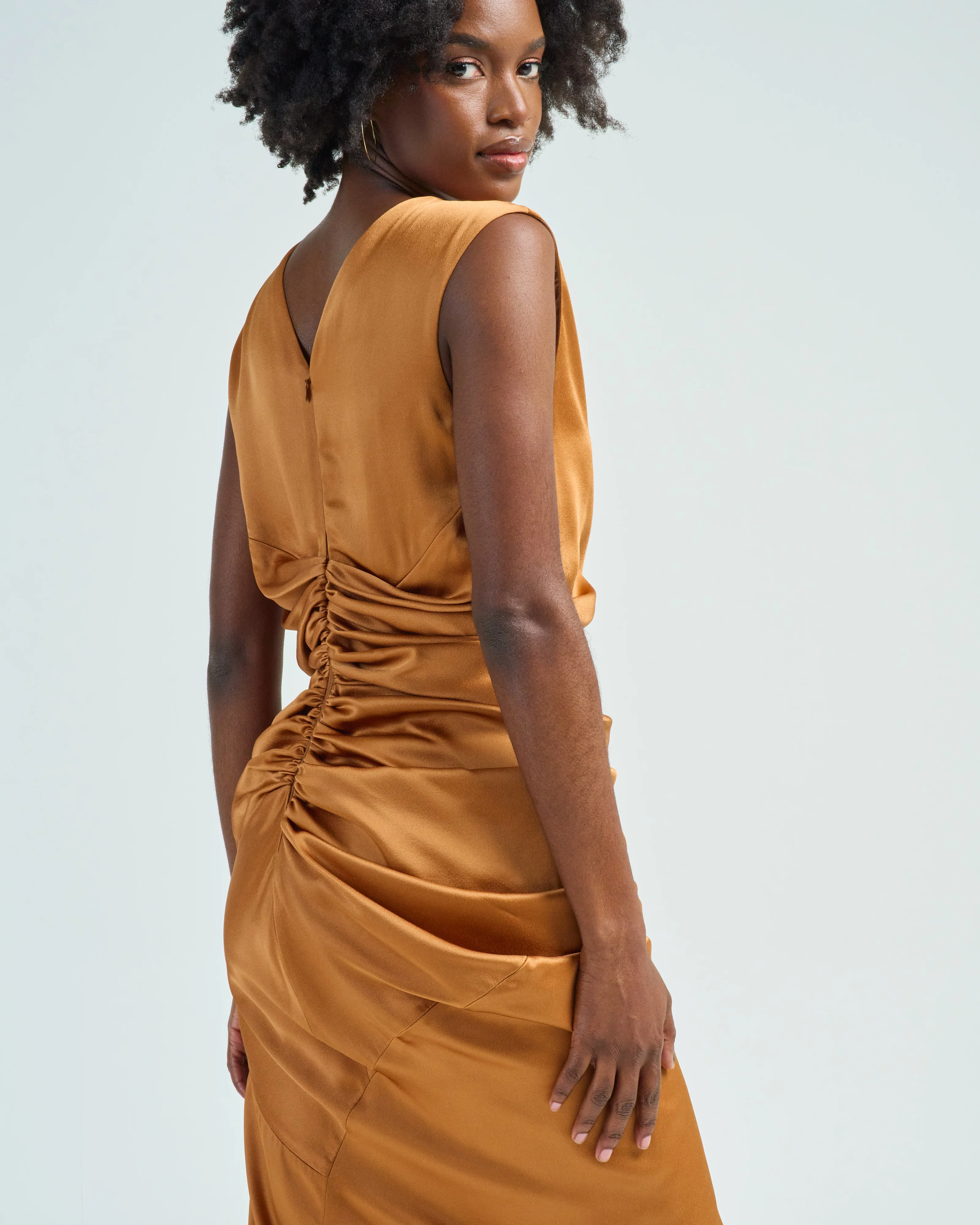 daring dress - Image 2
