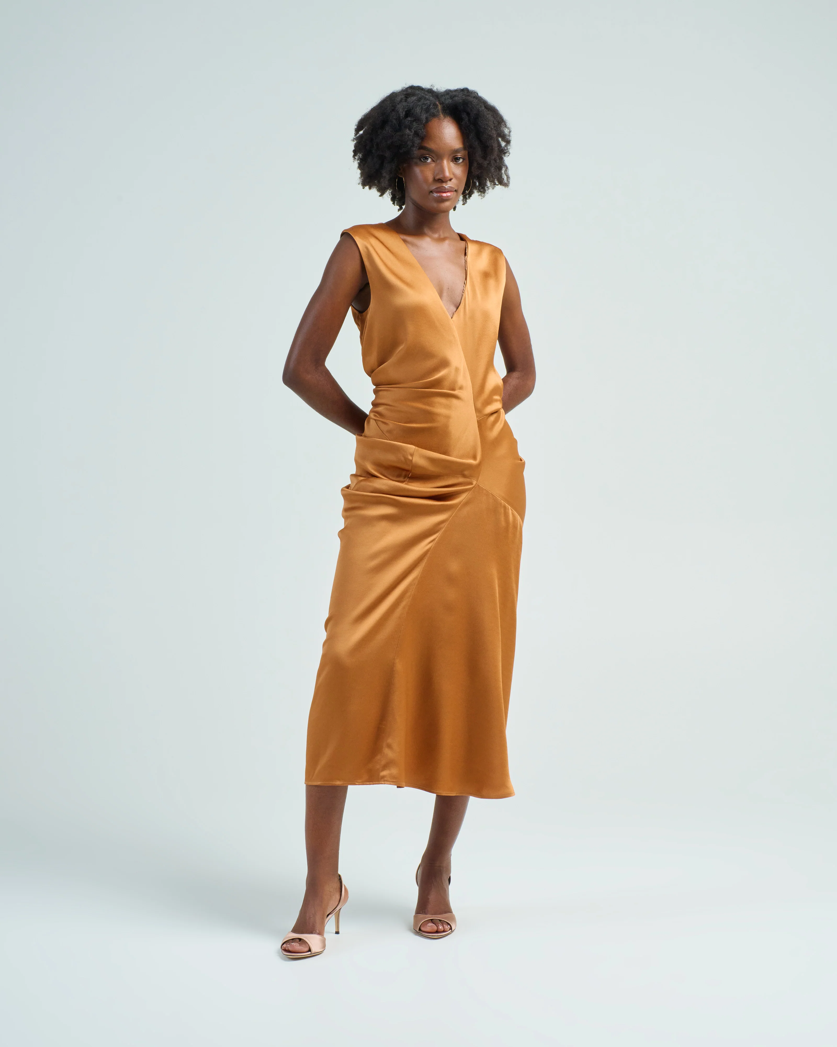 daring dress - Image 3