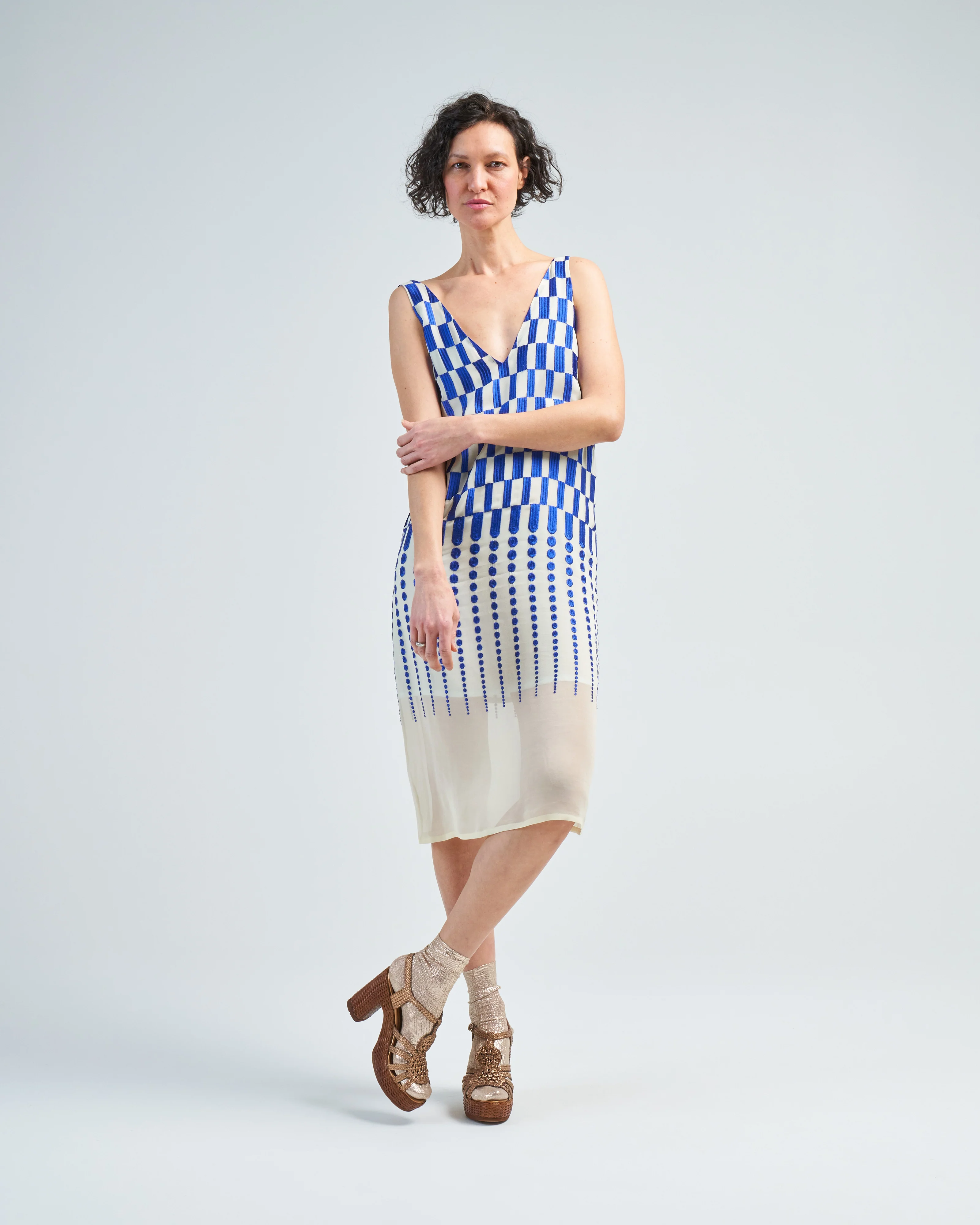 debbie emb dress - Image 2