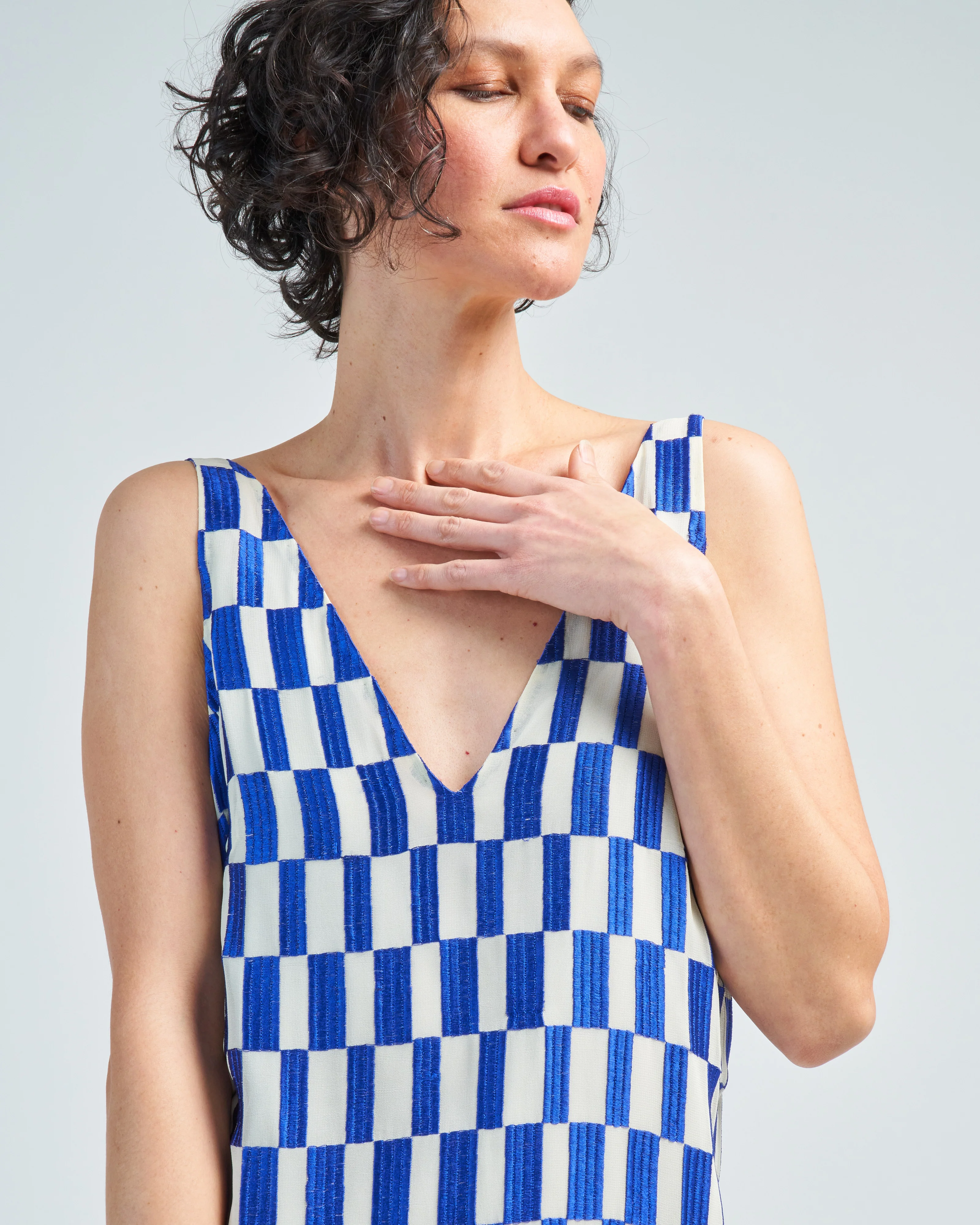 debbie emb dress - Image 5