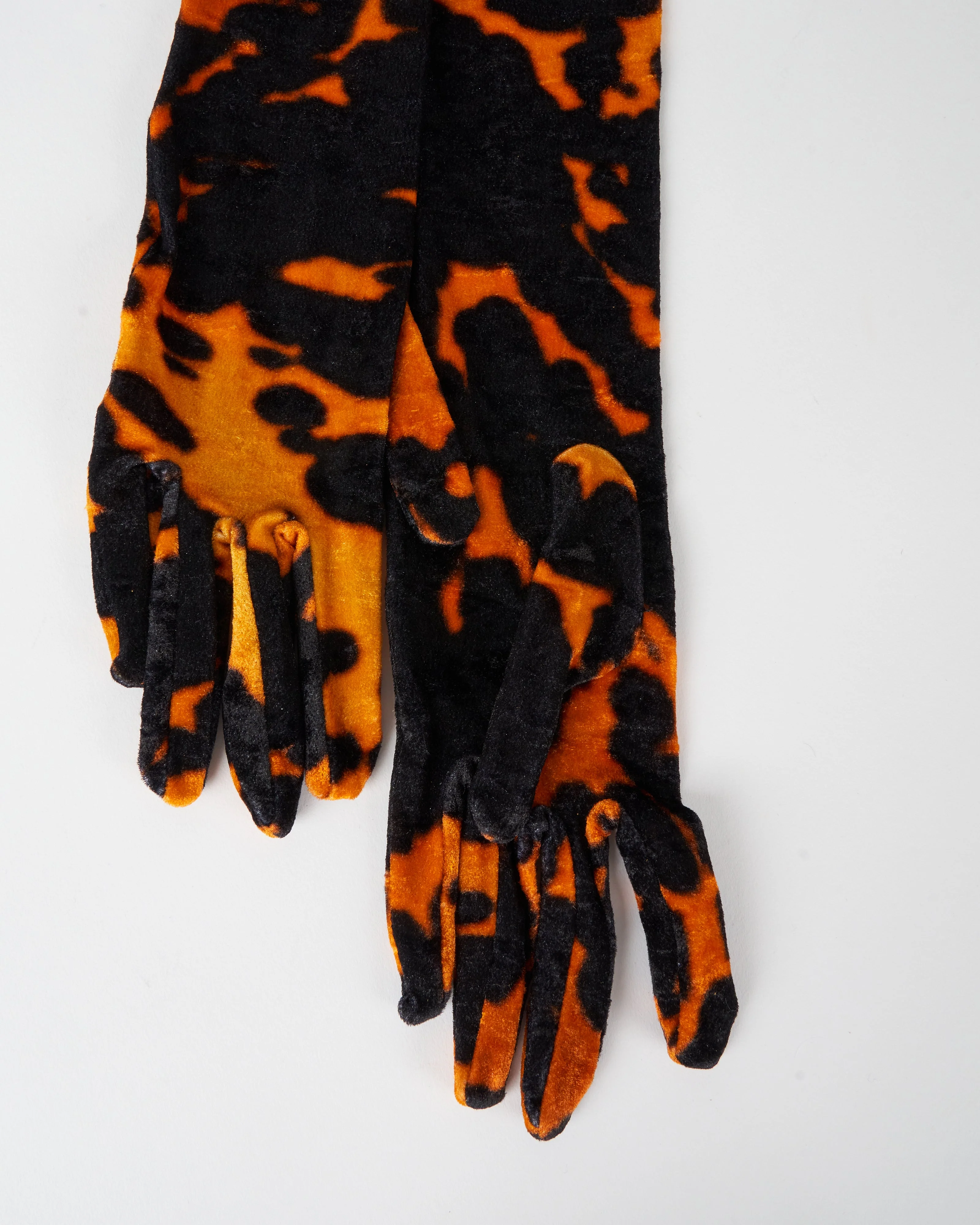 printed velvet gloves - orange - Image 4