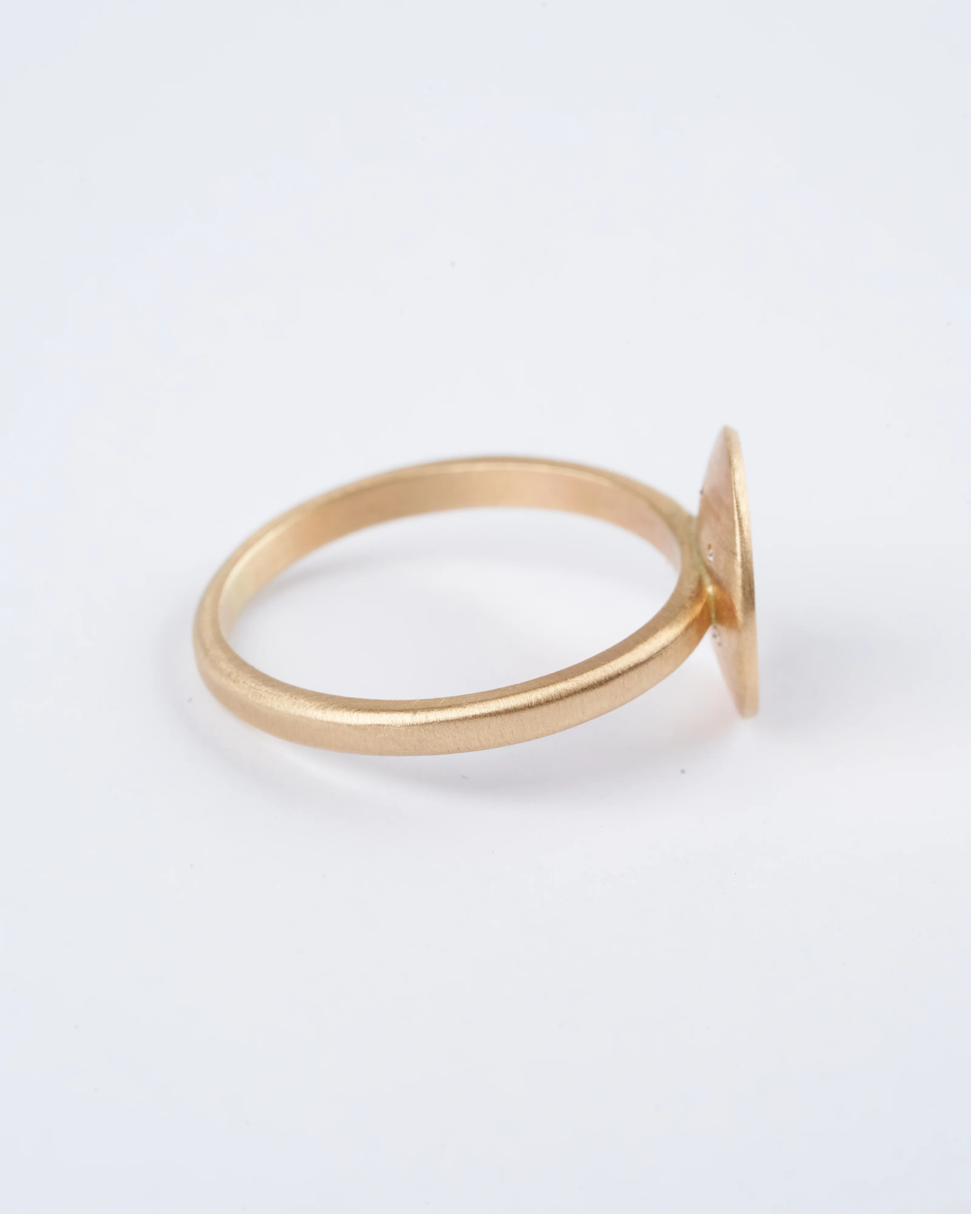 14k concave disc ring with diamonds - gold - Image 2