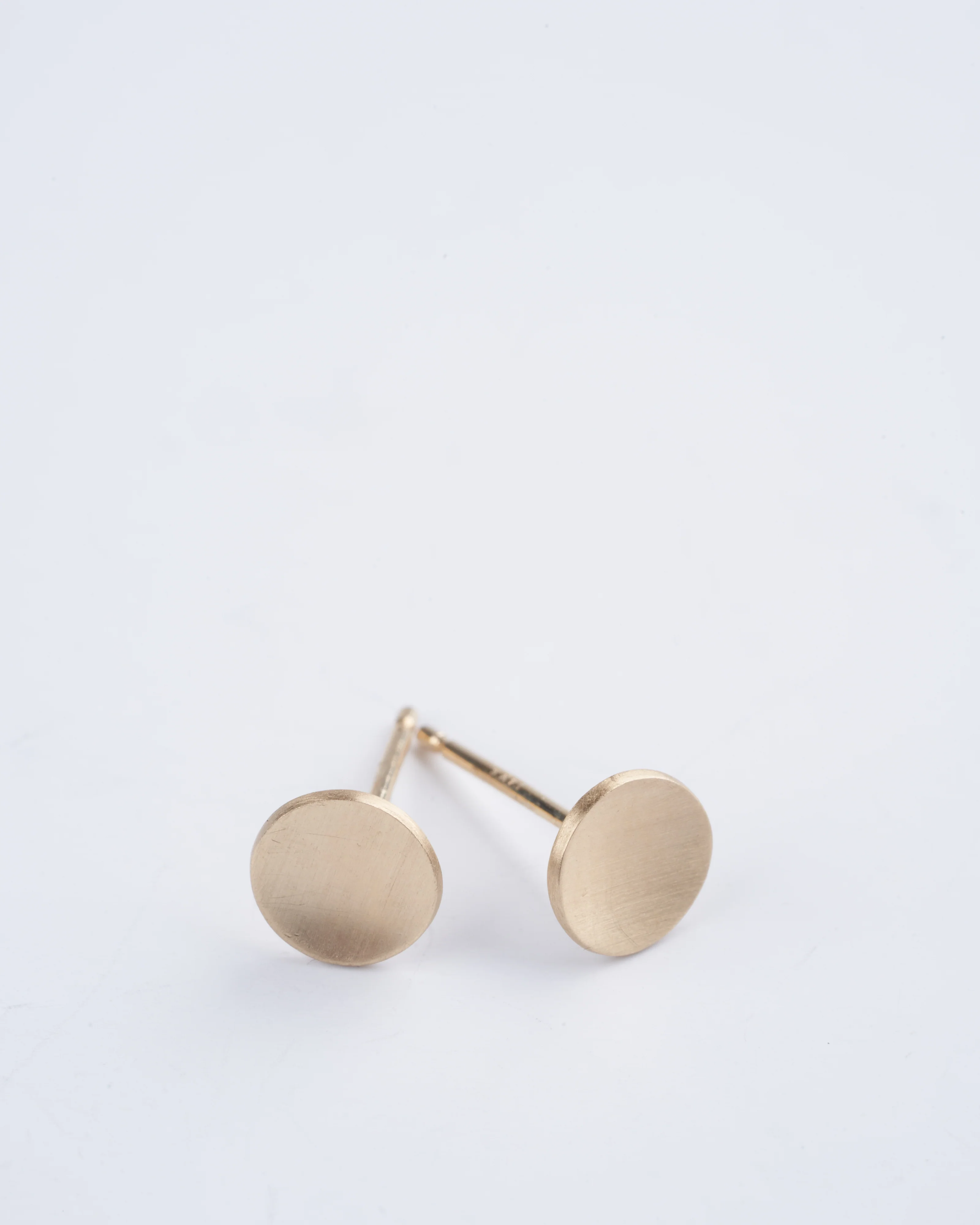 14k concave disc studs - gold