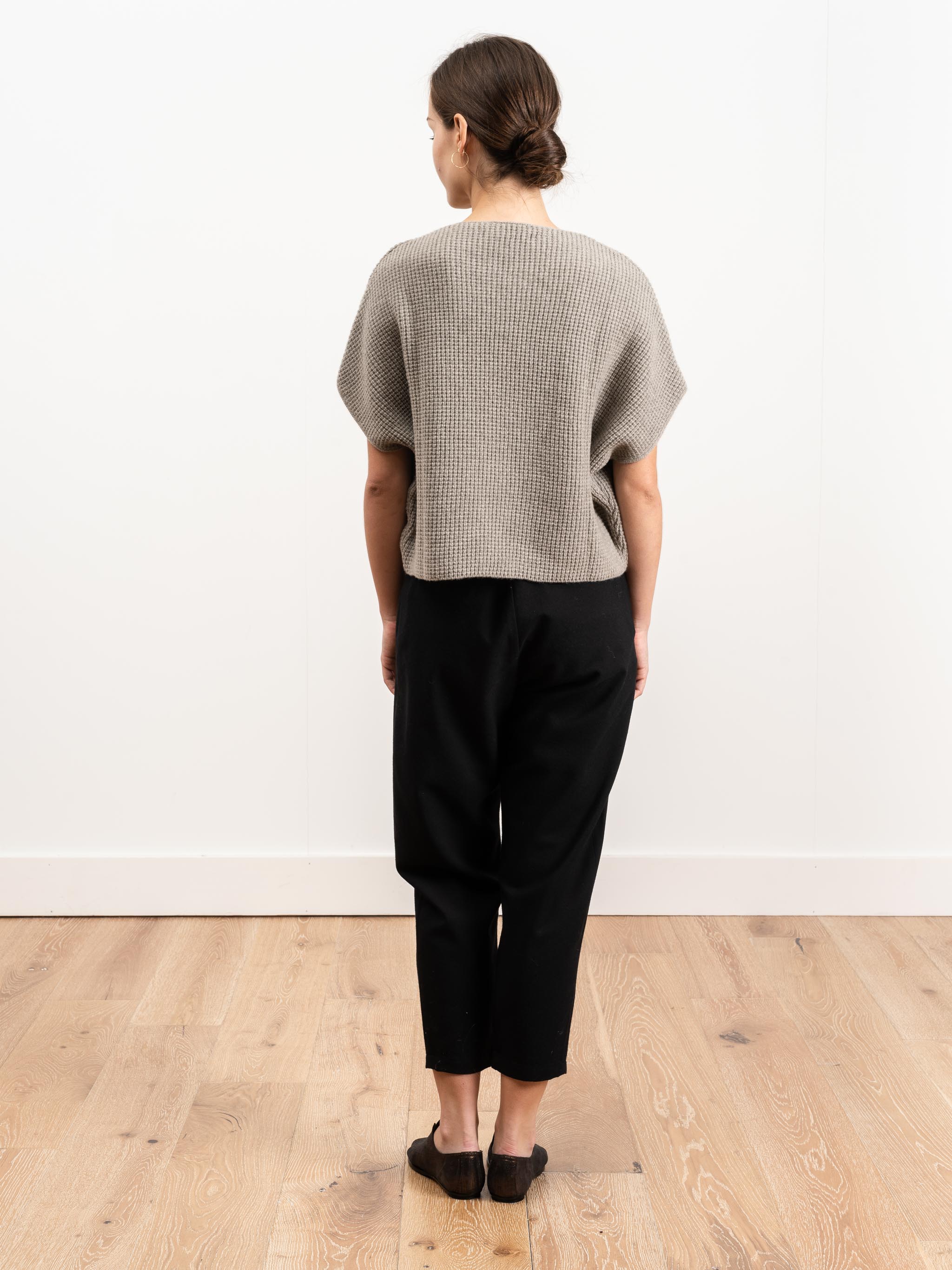 camel aze vest - sage - Image 3