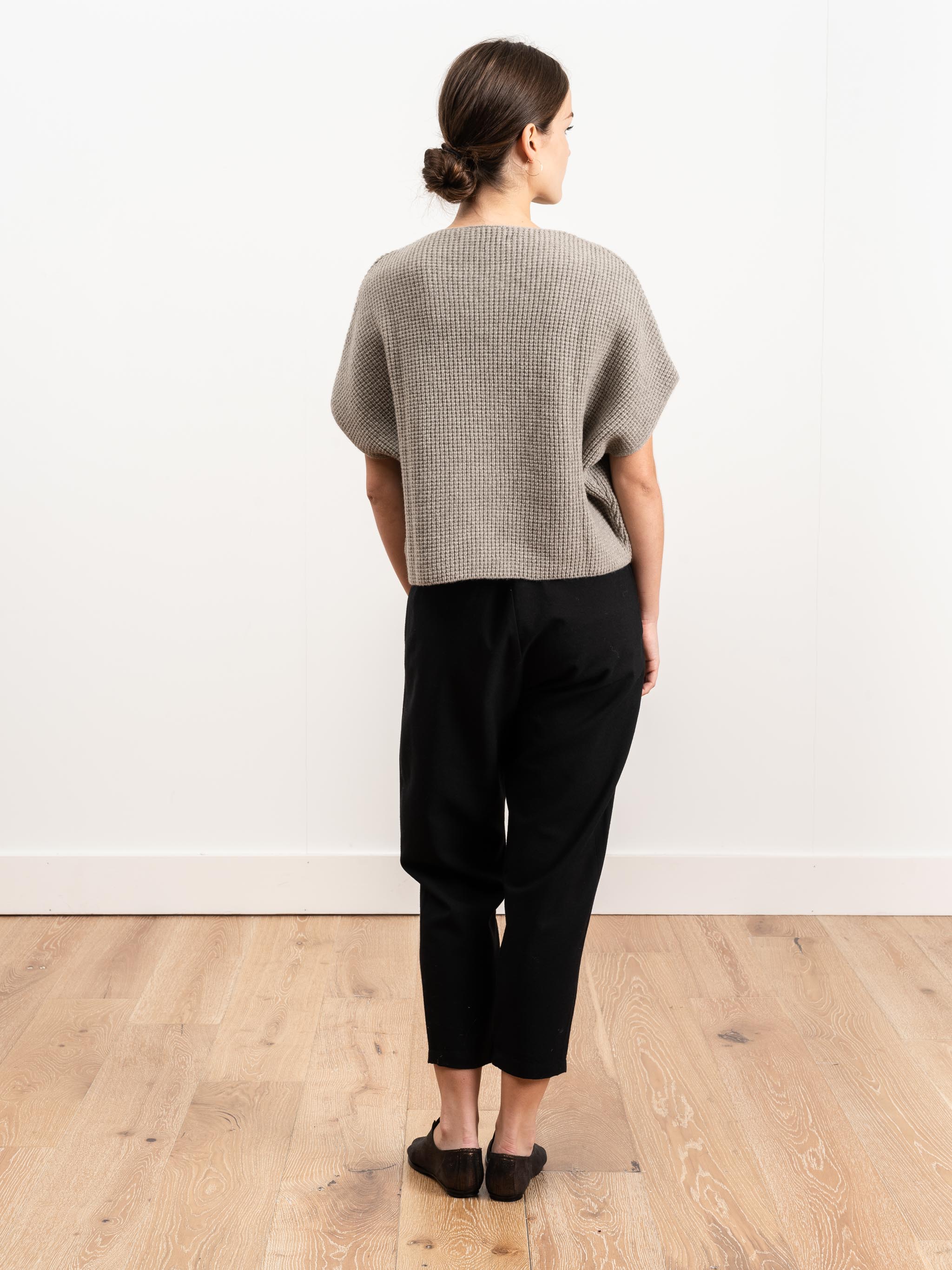 camel aze vest - sage - Image 4