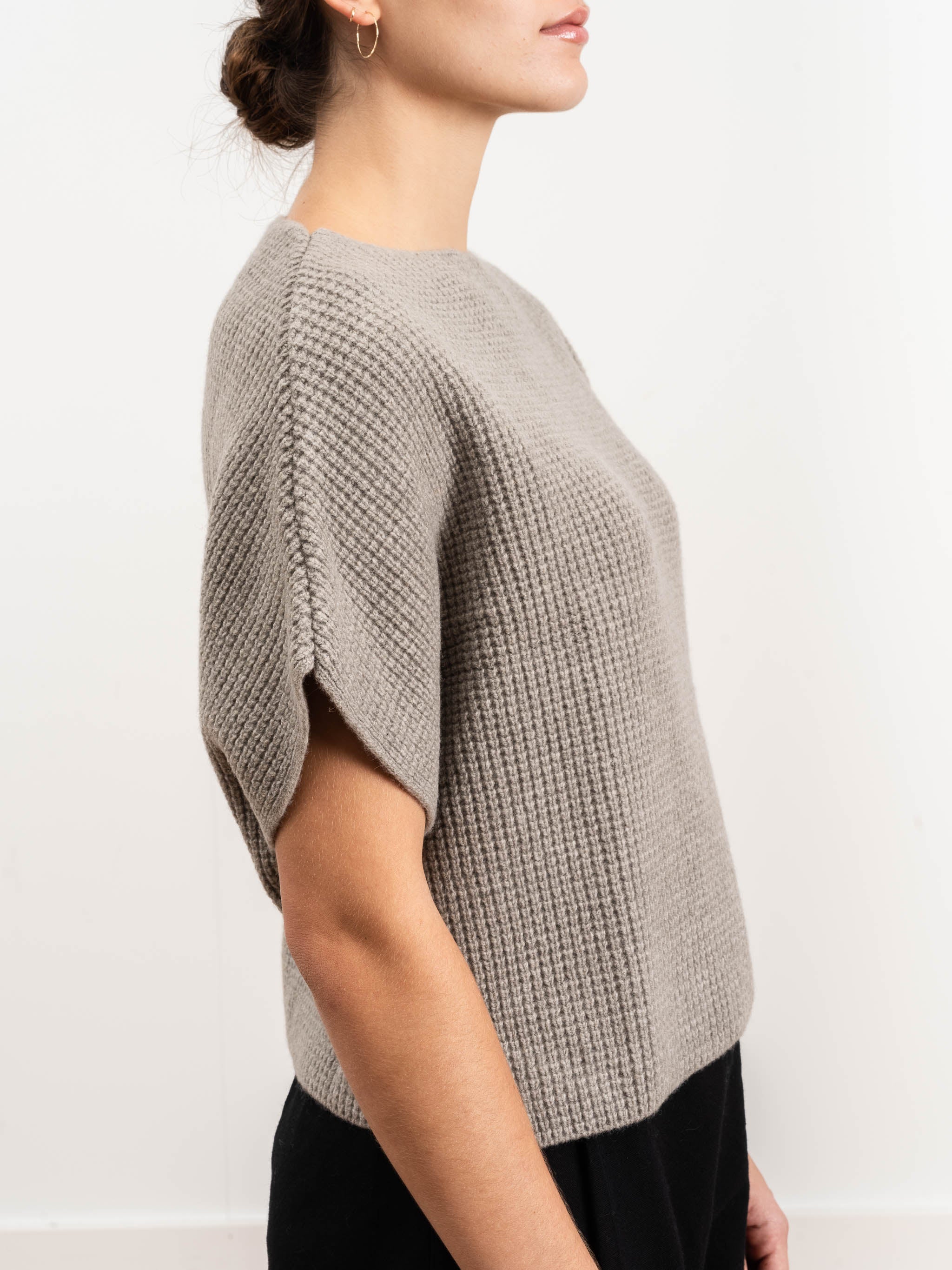 camel aze vest - sage - Image 6