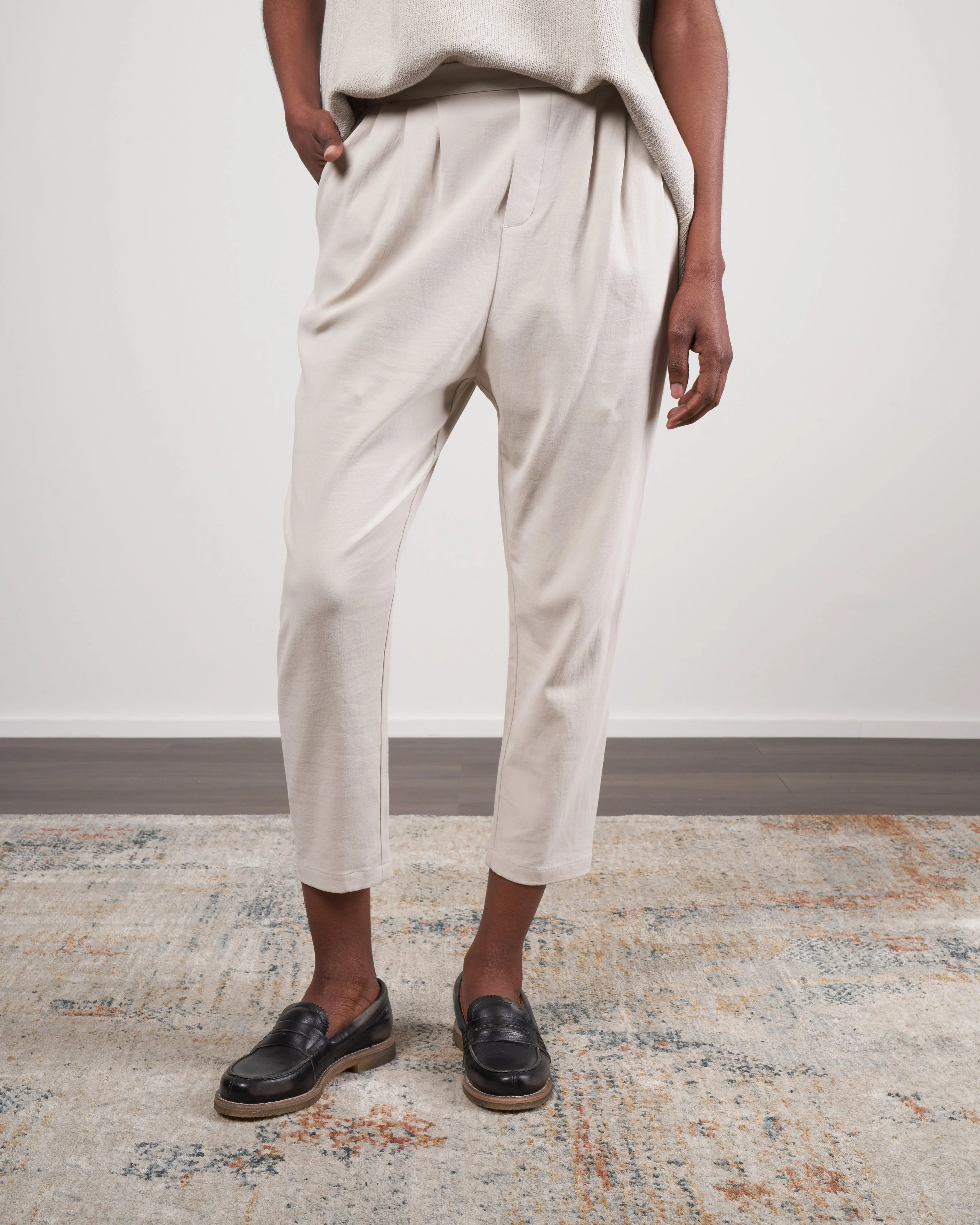 cotton narrow tuck pants - antique white 04
