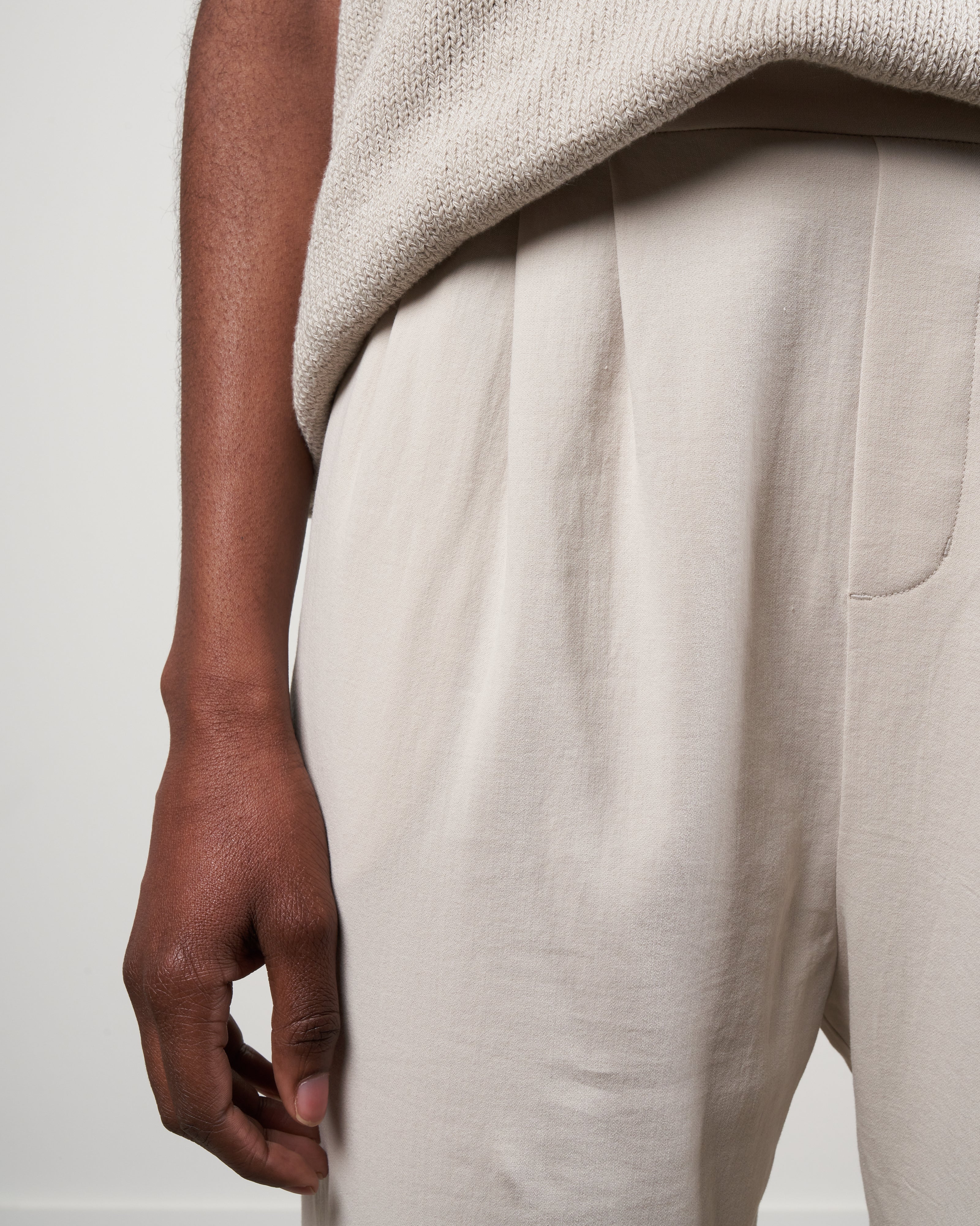 cotton narrow tuck pants - antique white 04 - Image 5