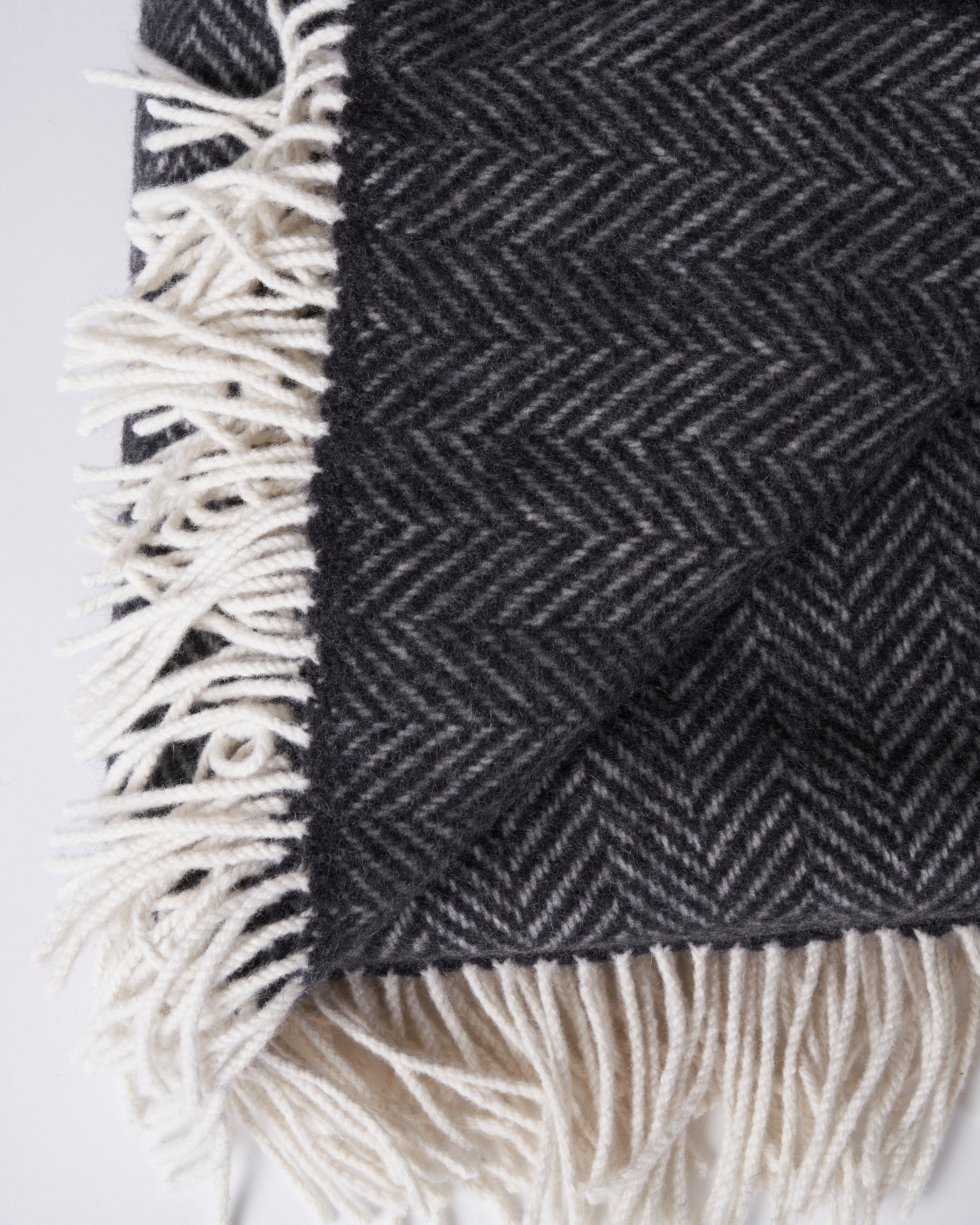 merino/cashmere herringbone throw - graphite - Image 2