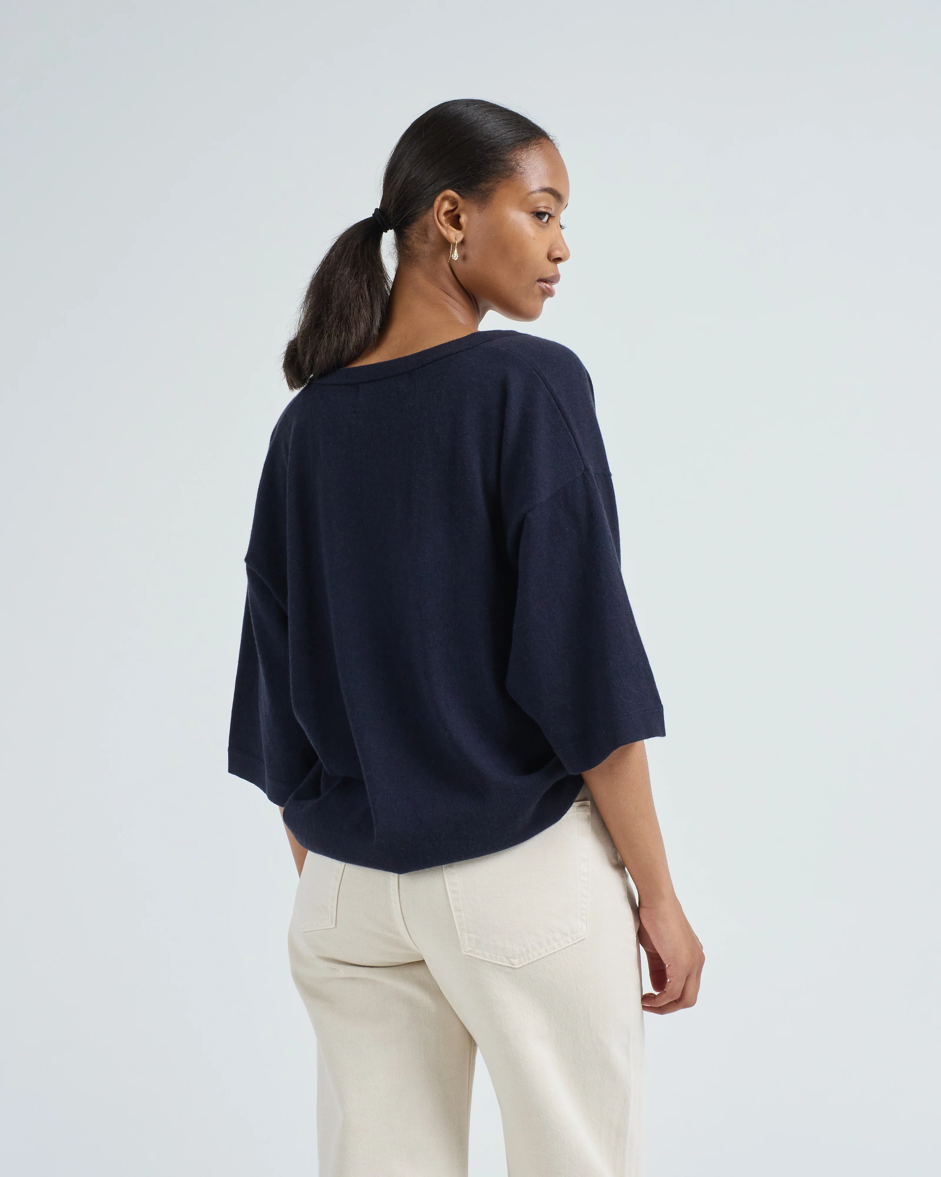 deep vee neck - Image 4