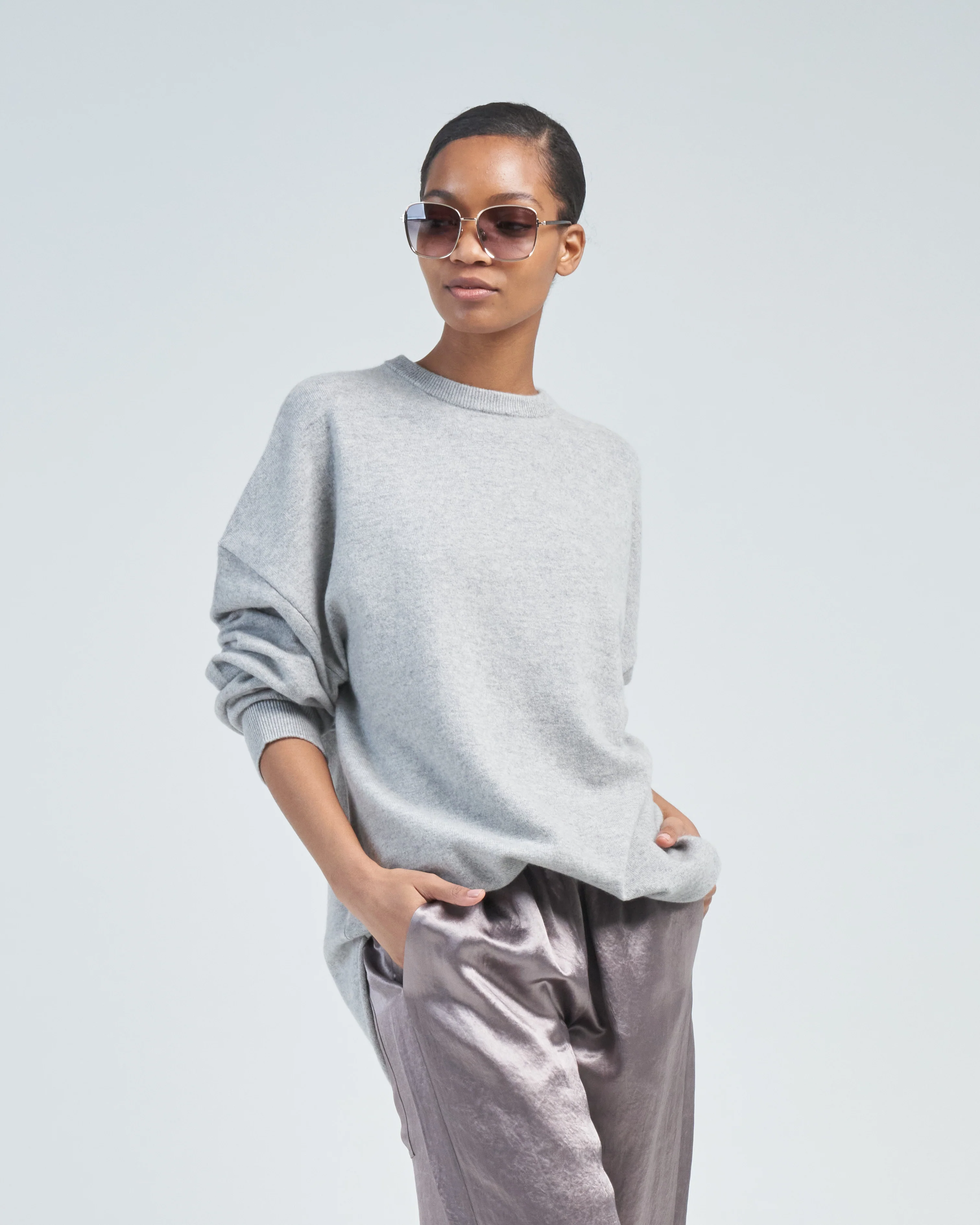 crew hop oversized curve hem sweater - Image 4