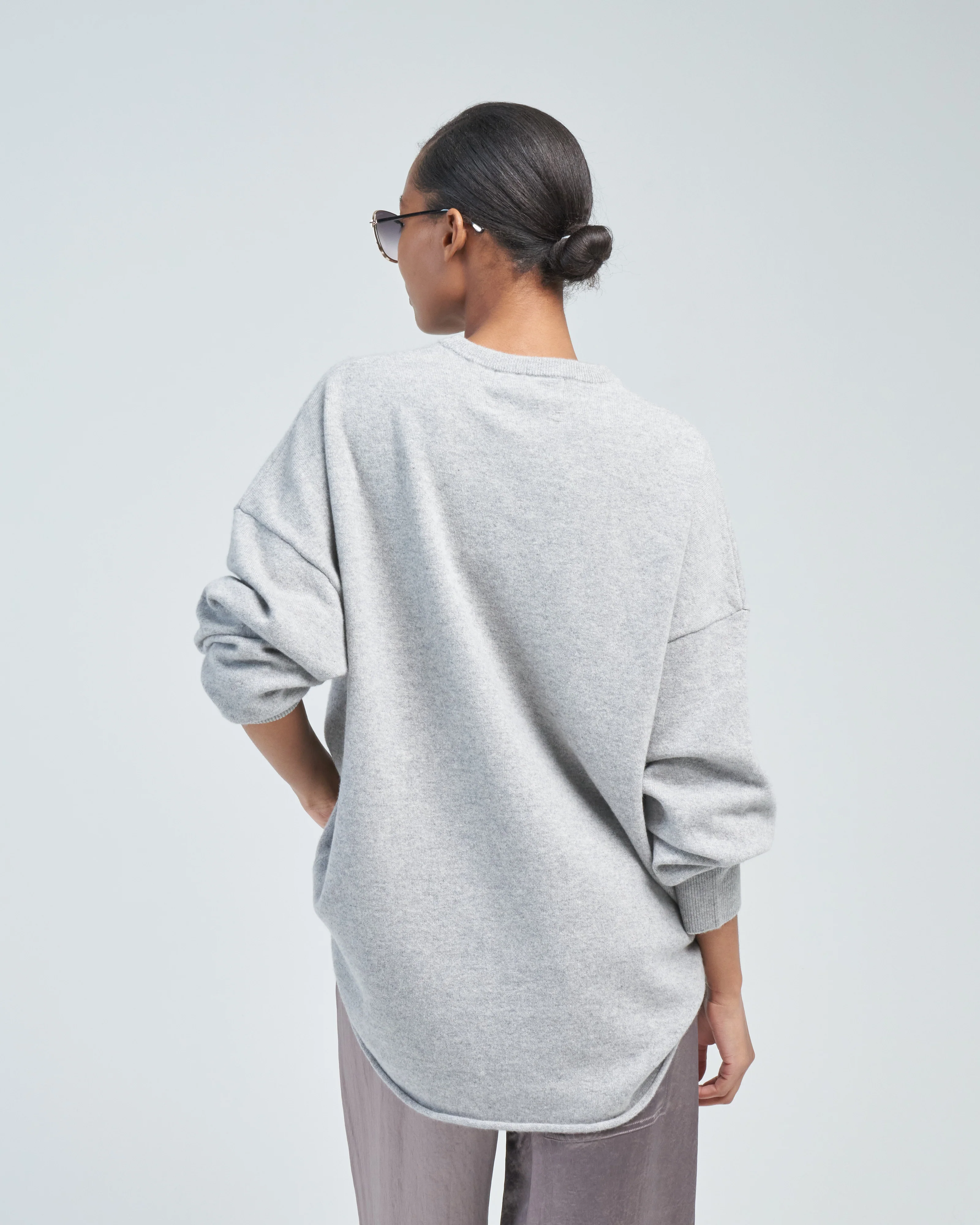 crew hop oversized curve hem sweater - Image 5