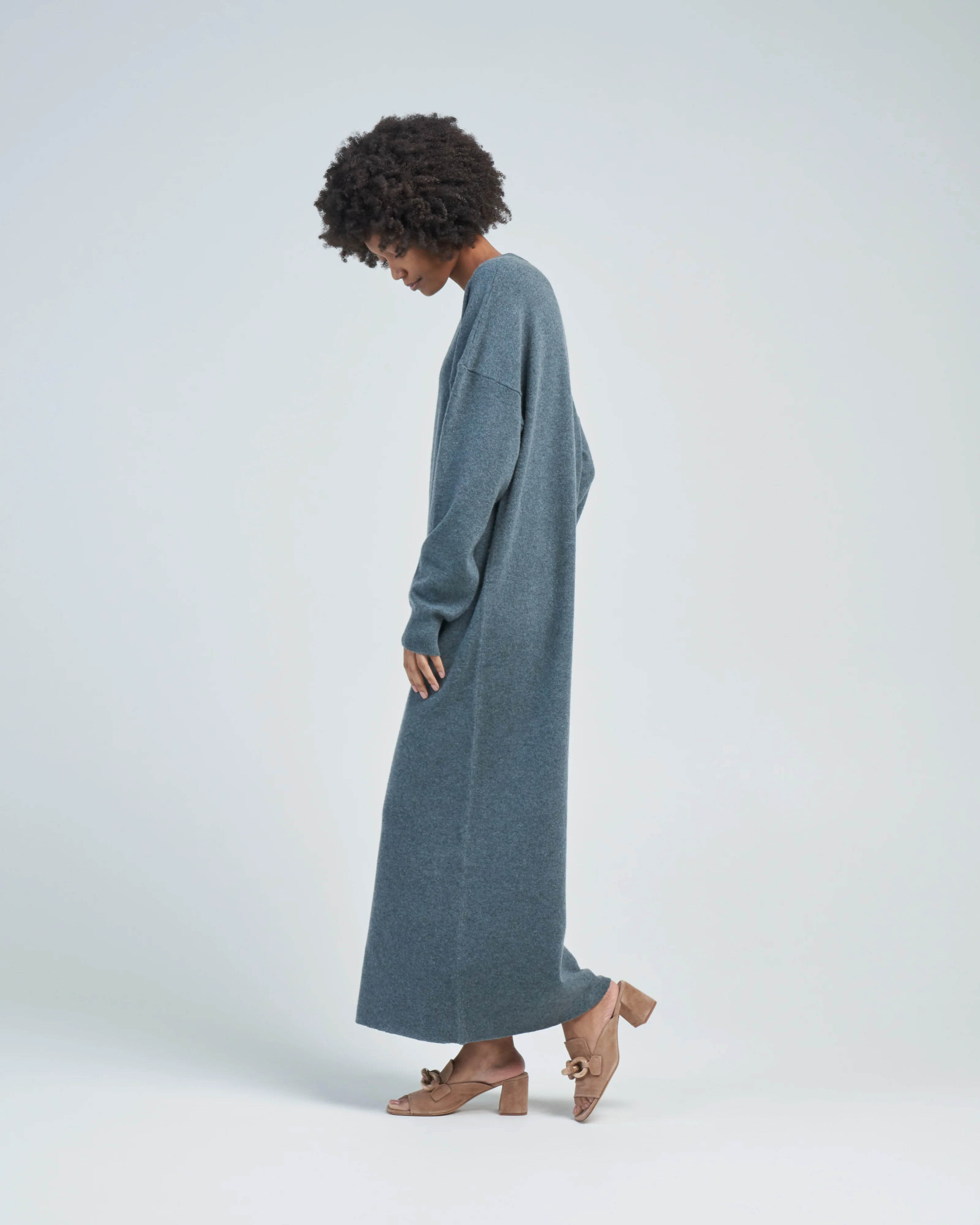 weird oversized dress - Image 3