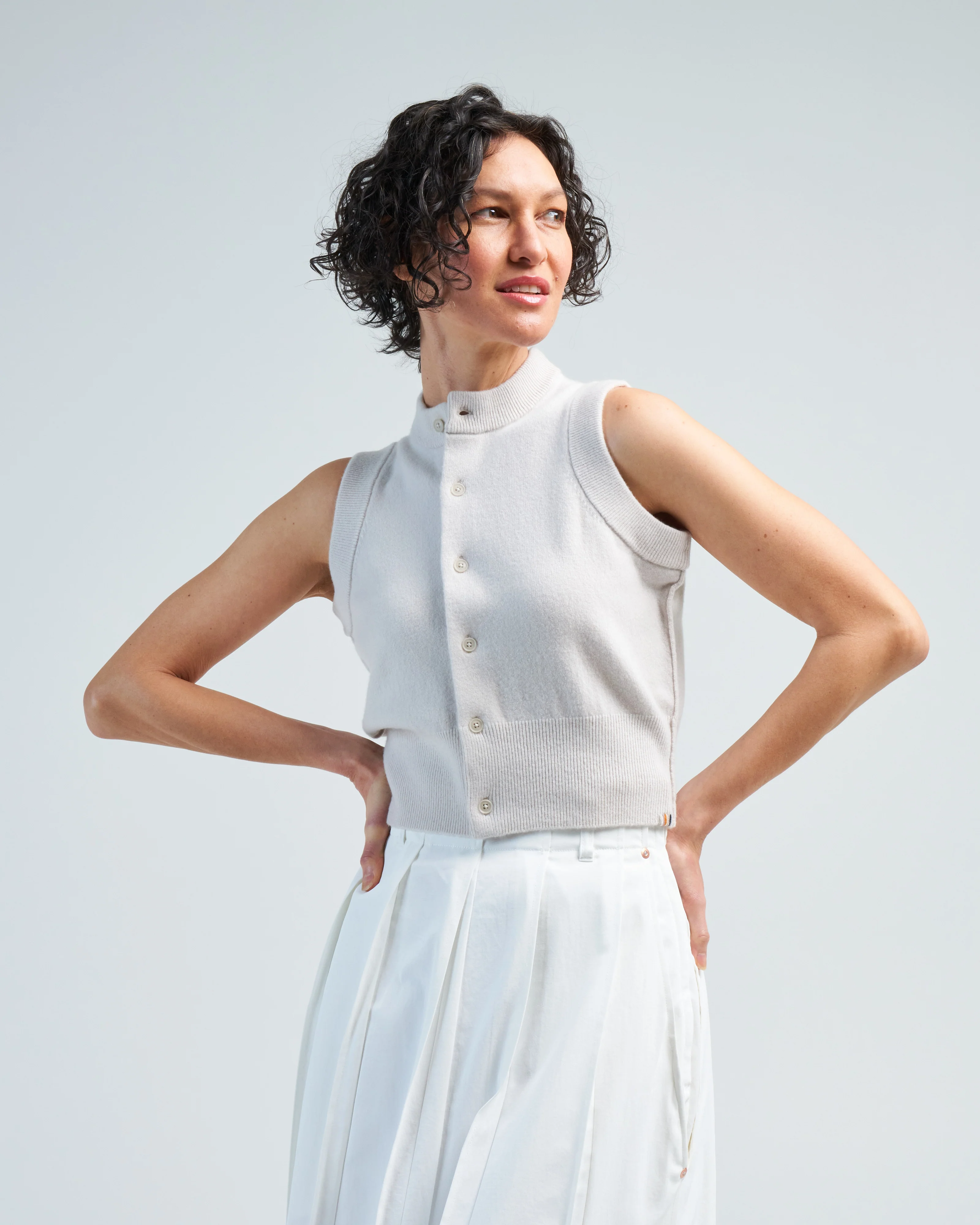 sleeveless button up - Image 2