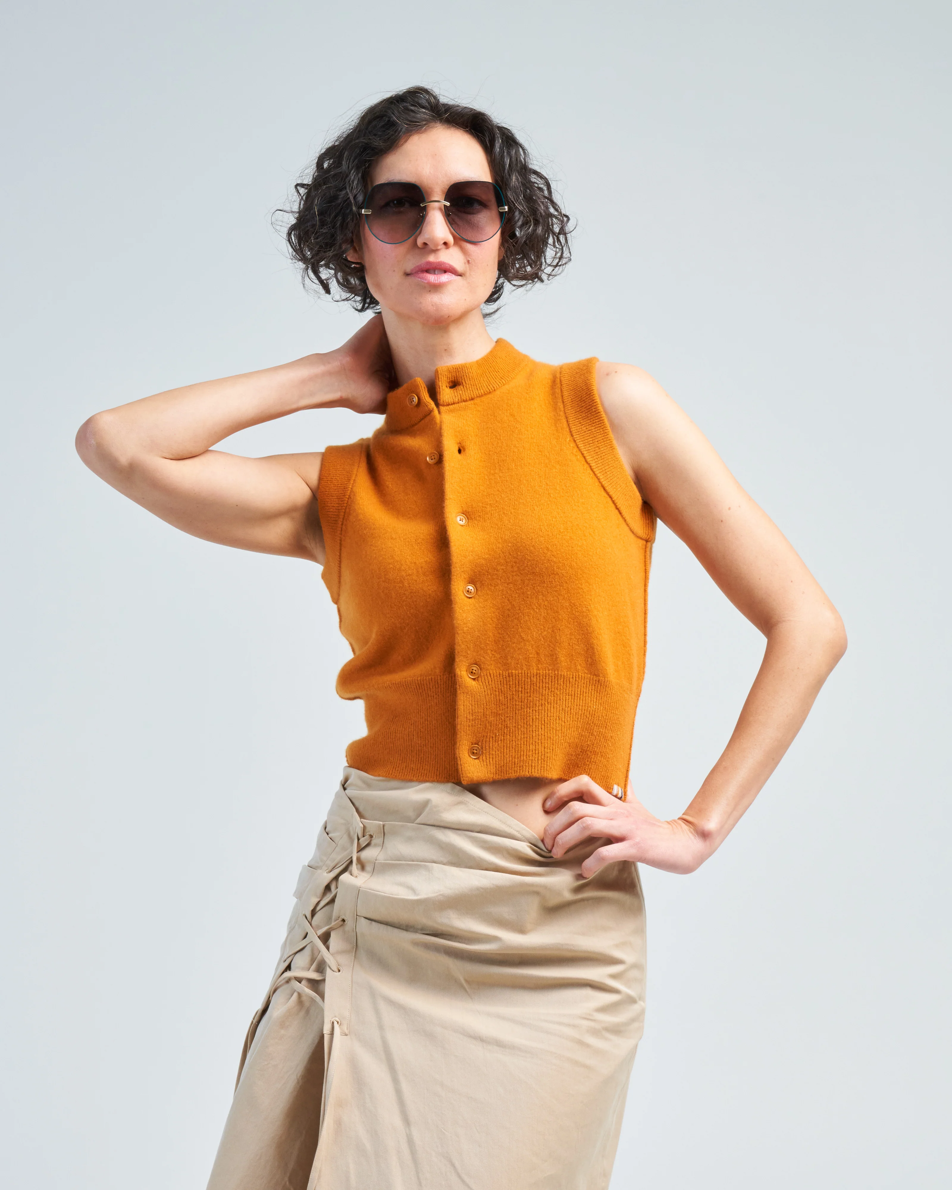 sleeveless button up - Image 2