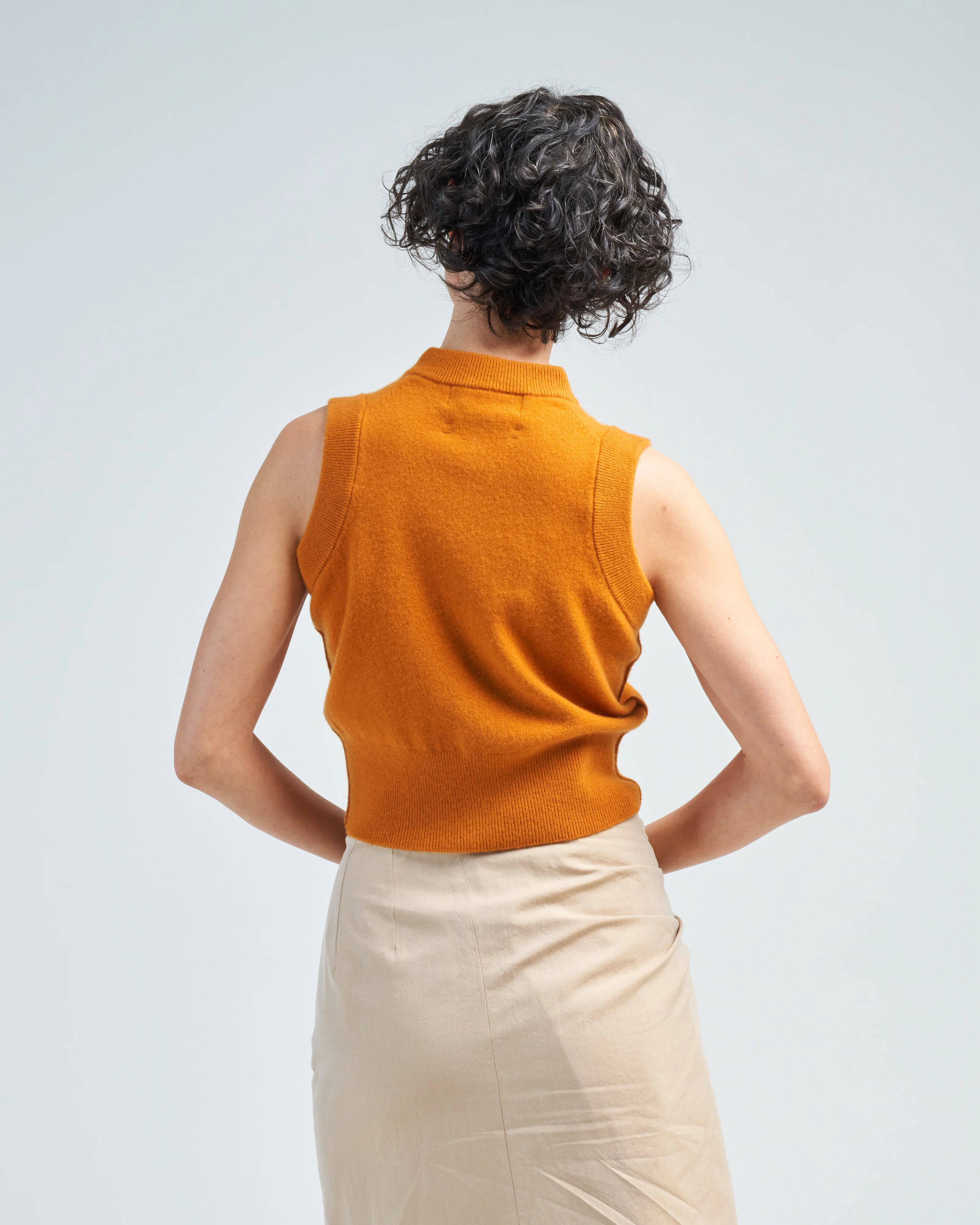 sleeveless button up - Image 4