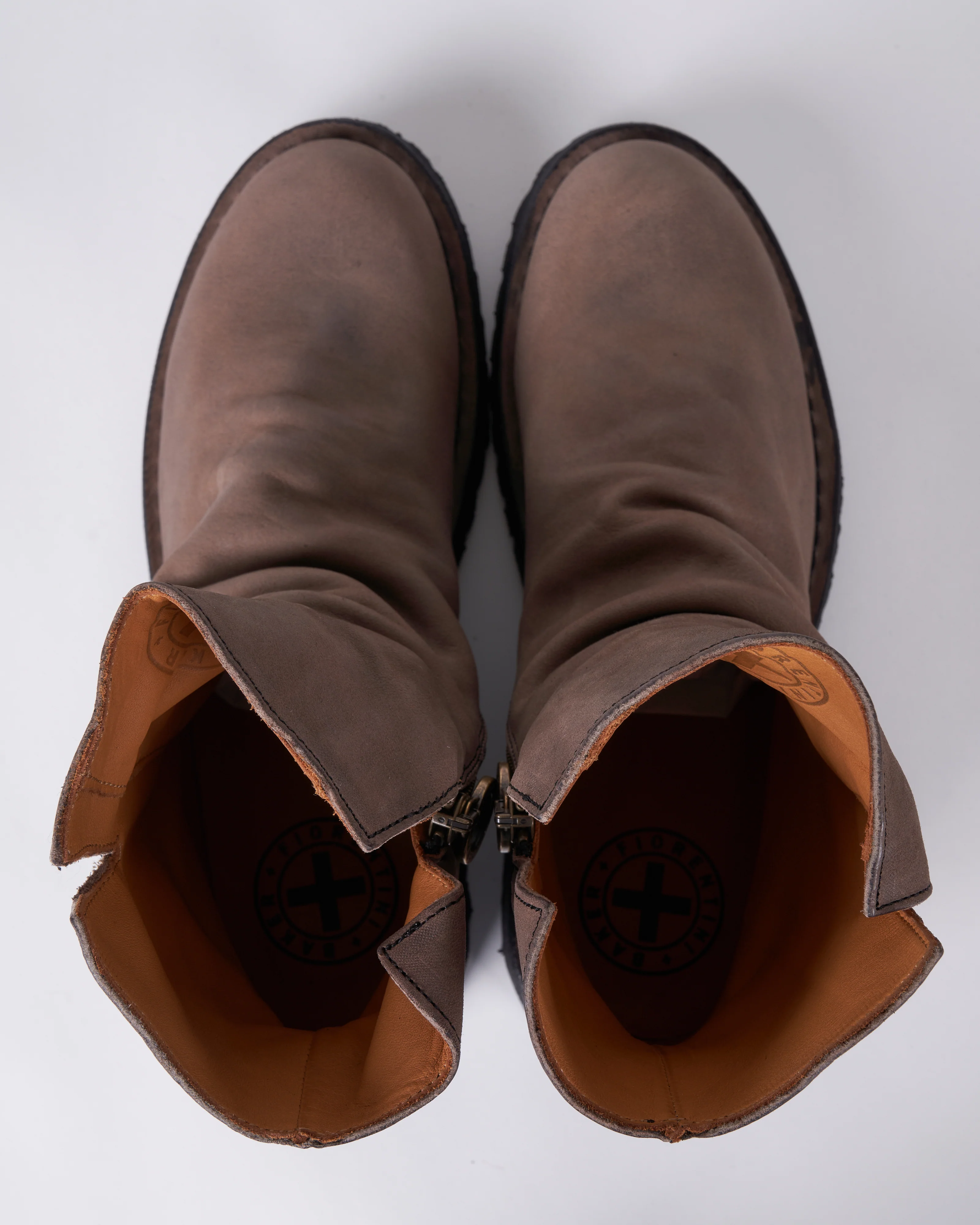 leather upper boot - side zip - lug rubber sole - bandolero pedra - Image 3