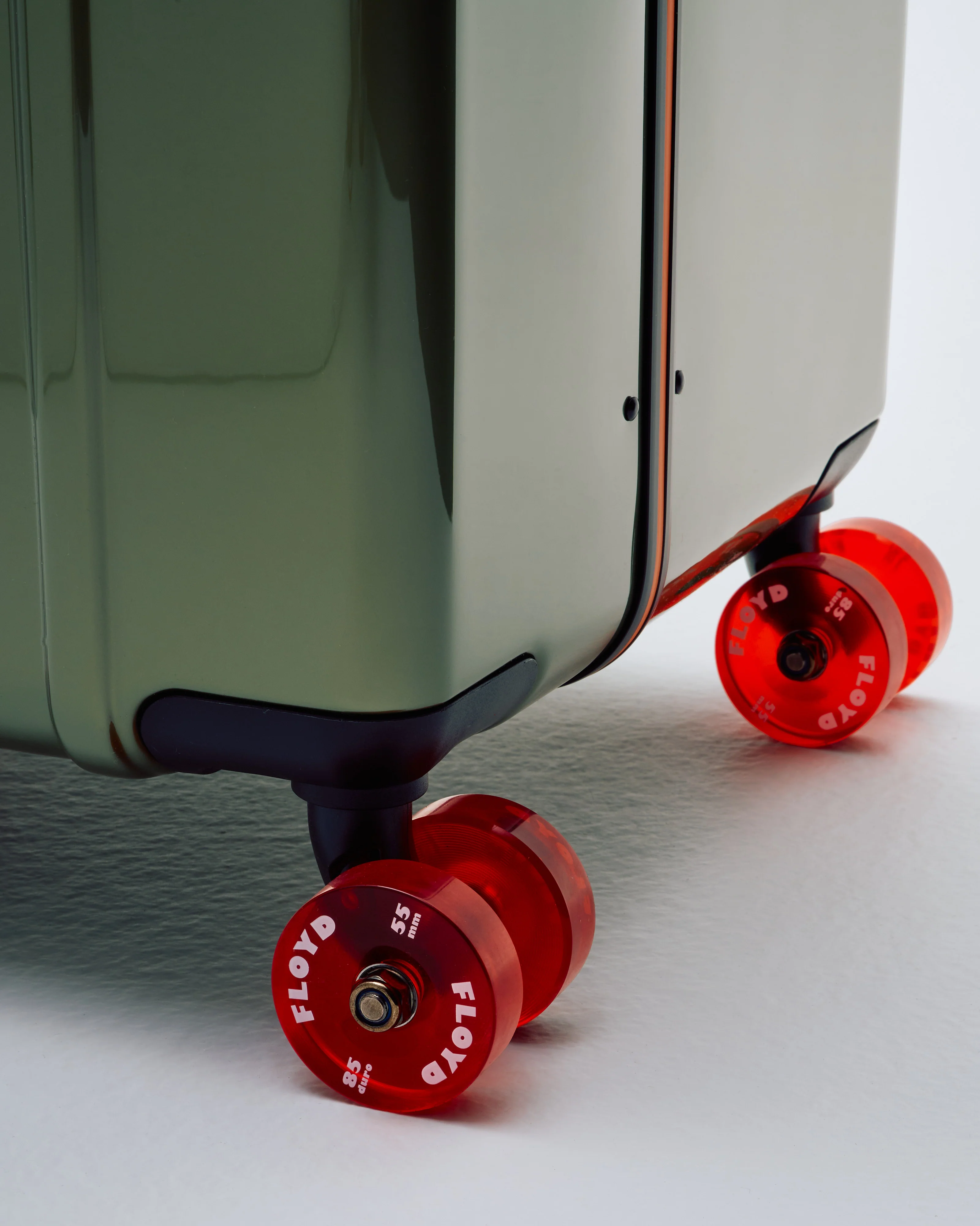 bold suitcase - Image 2