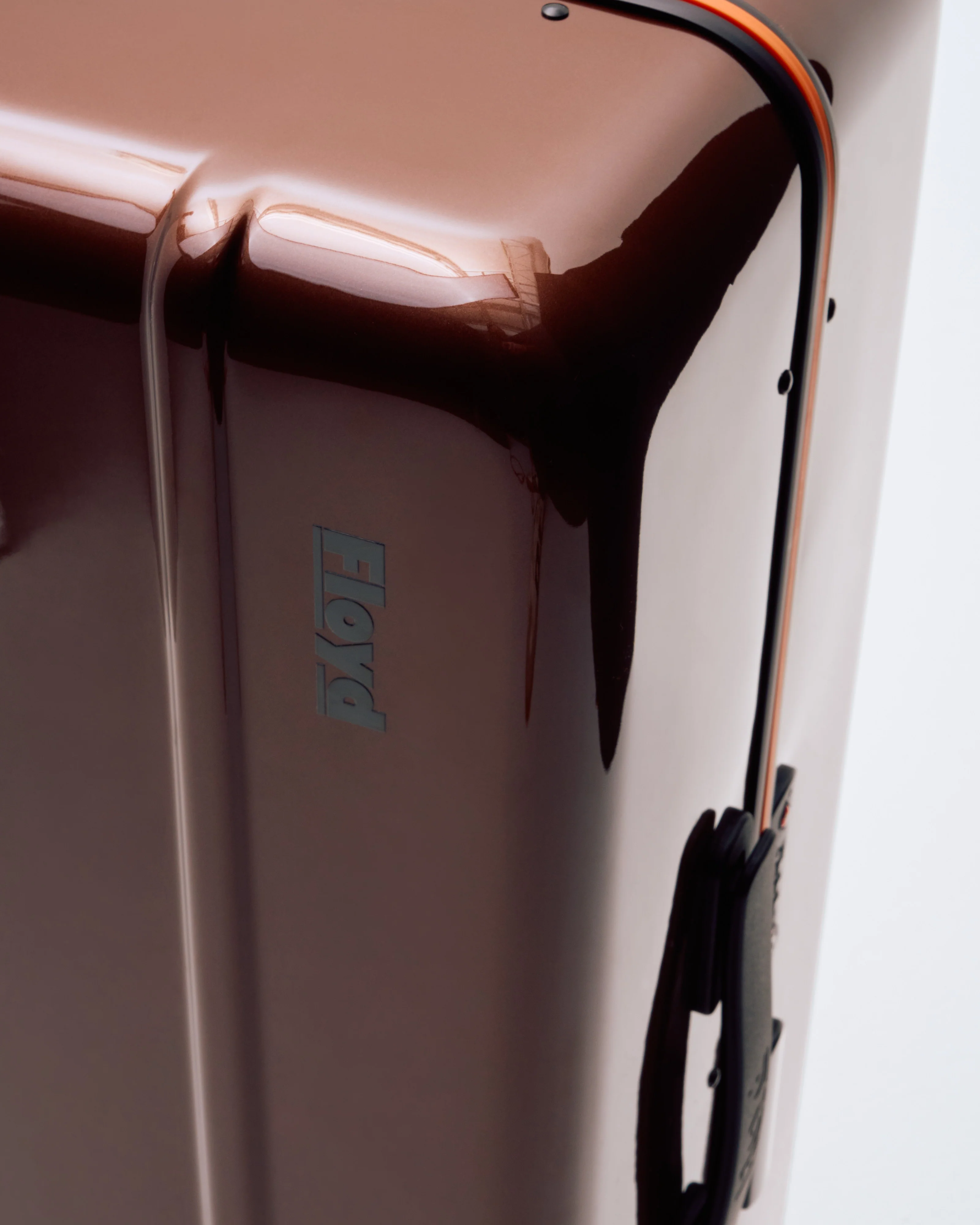 check in suitcase - Image 3