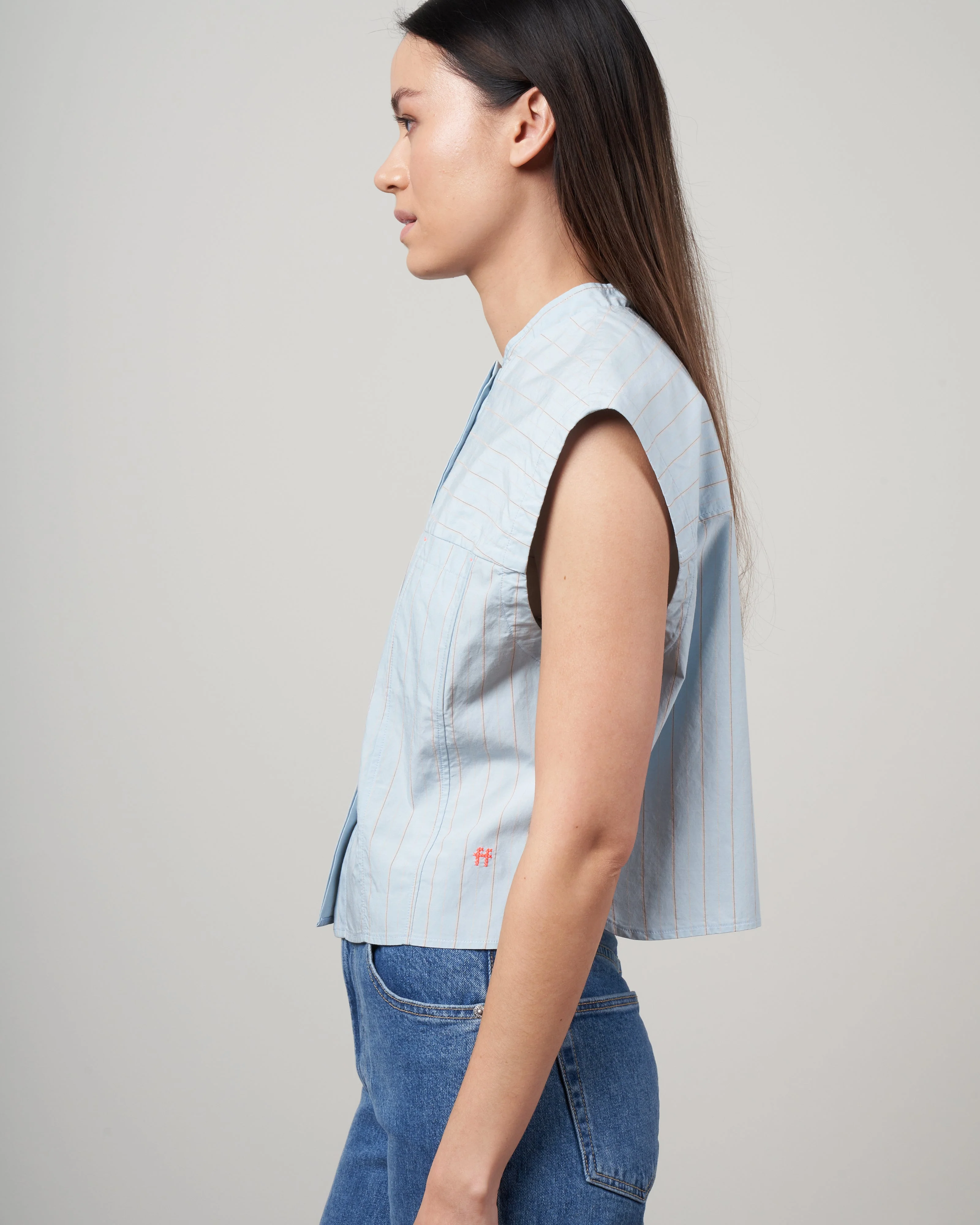 sleeveless top - bleach - Image 3