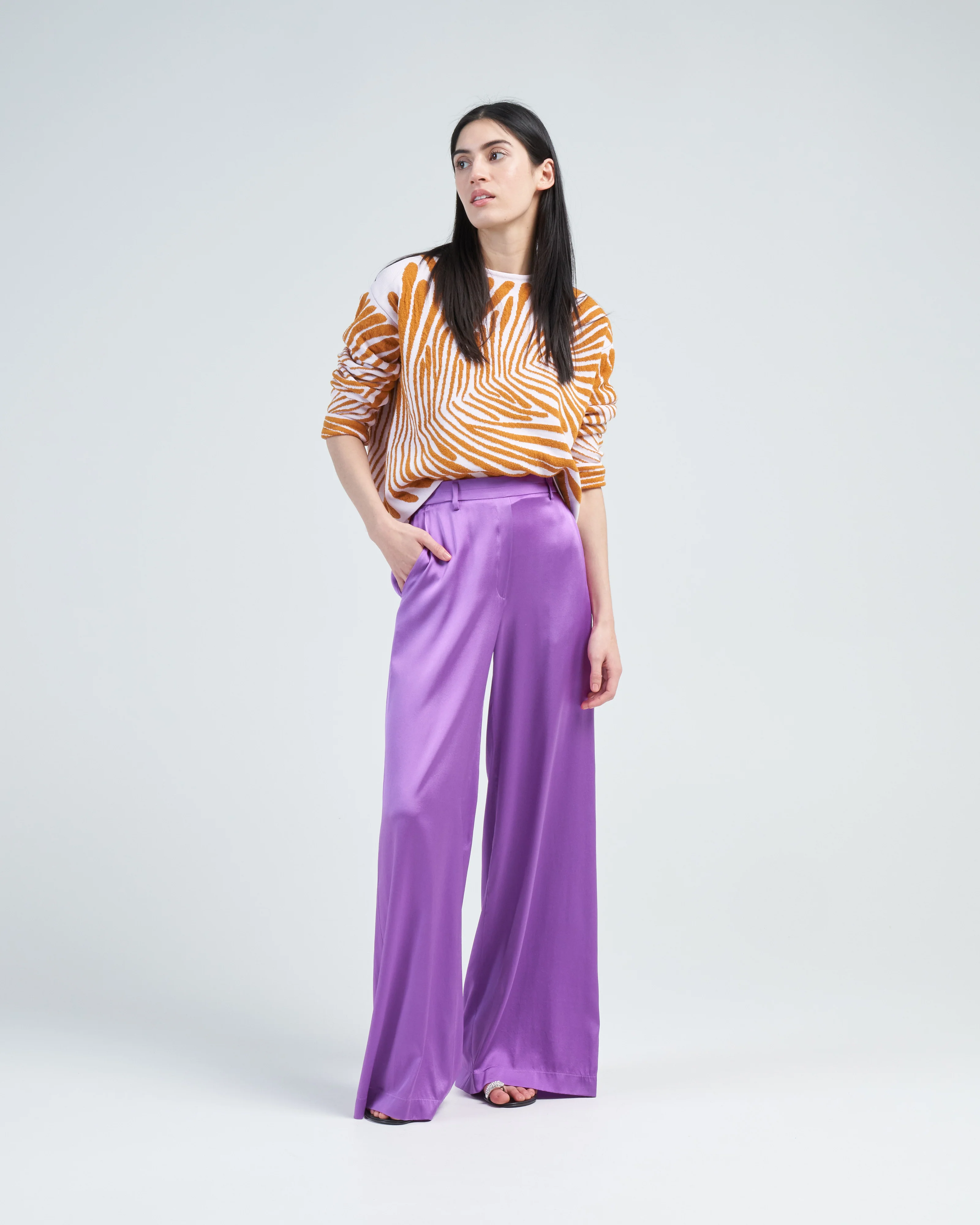 essential jacquard round neck sweater - Image 2