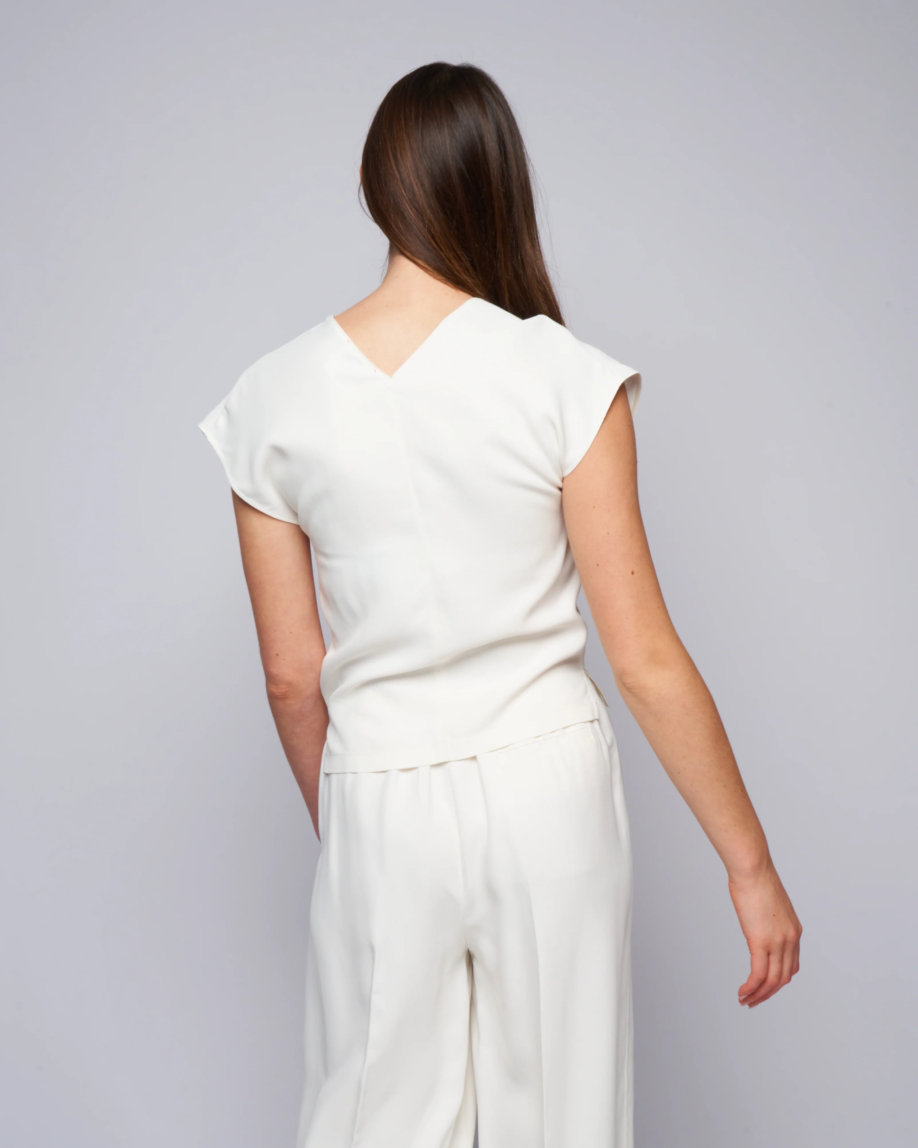 fluid ottoman v neck top - pure - Image 4