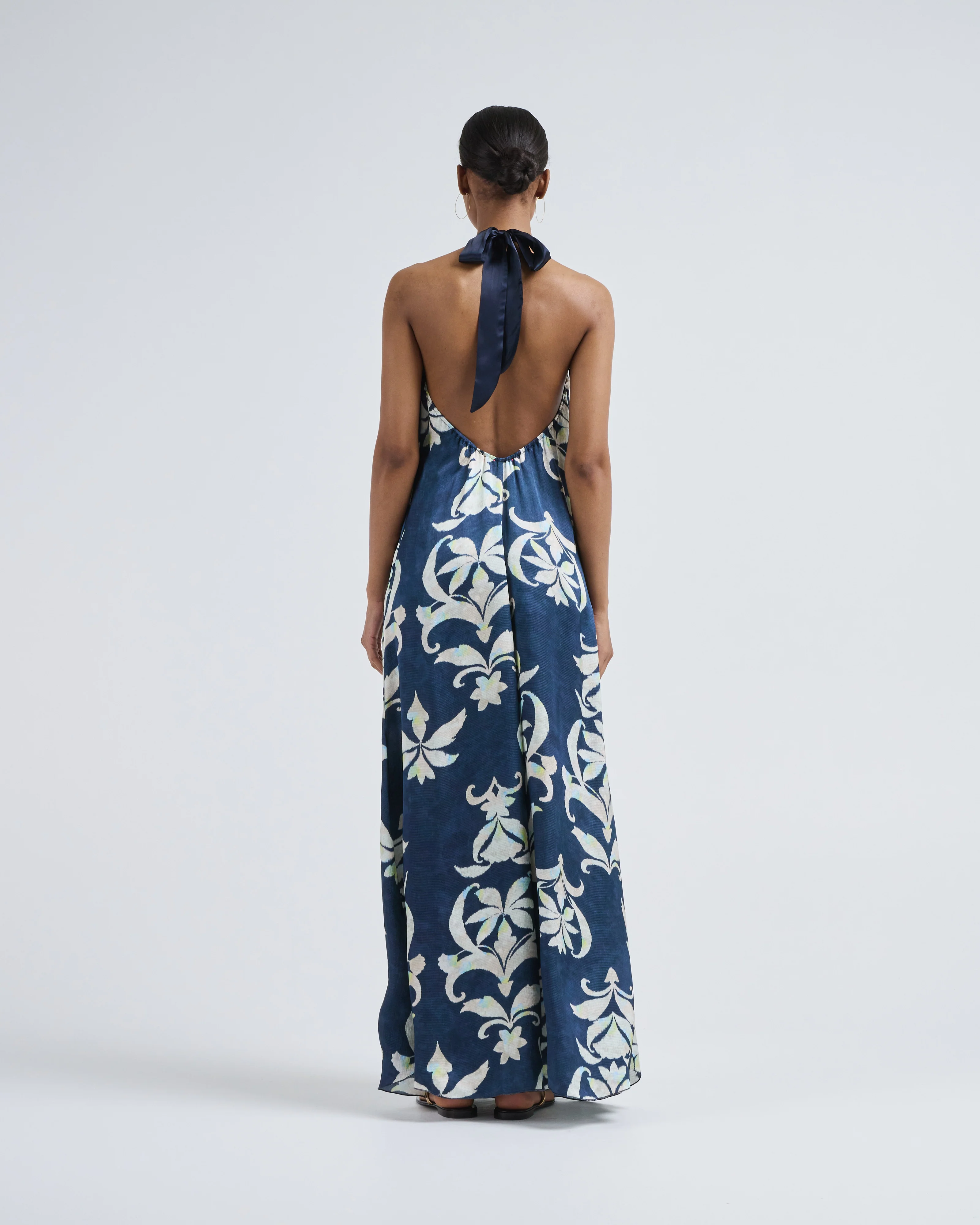 the secret lily print viscose back neckline dress - Image 2