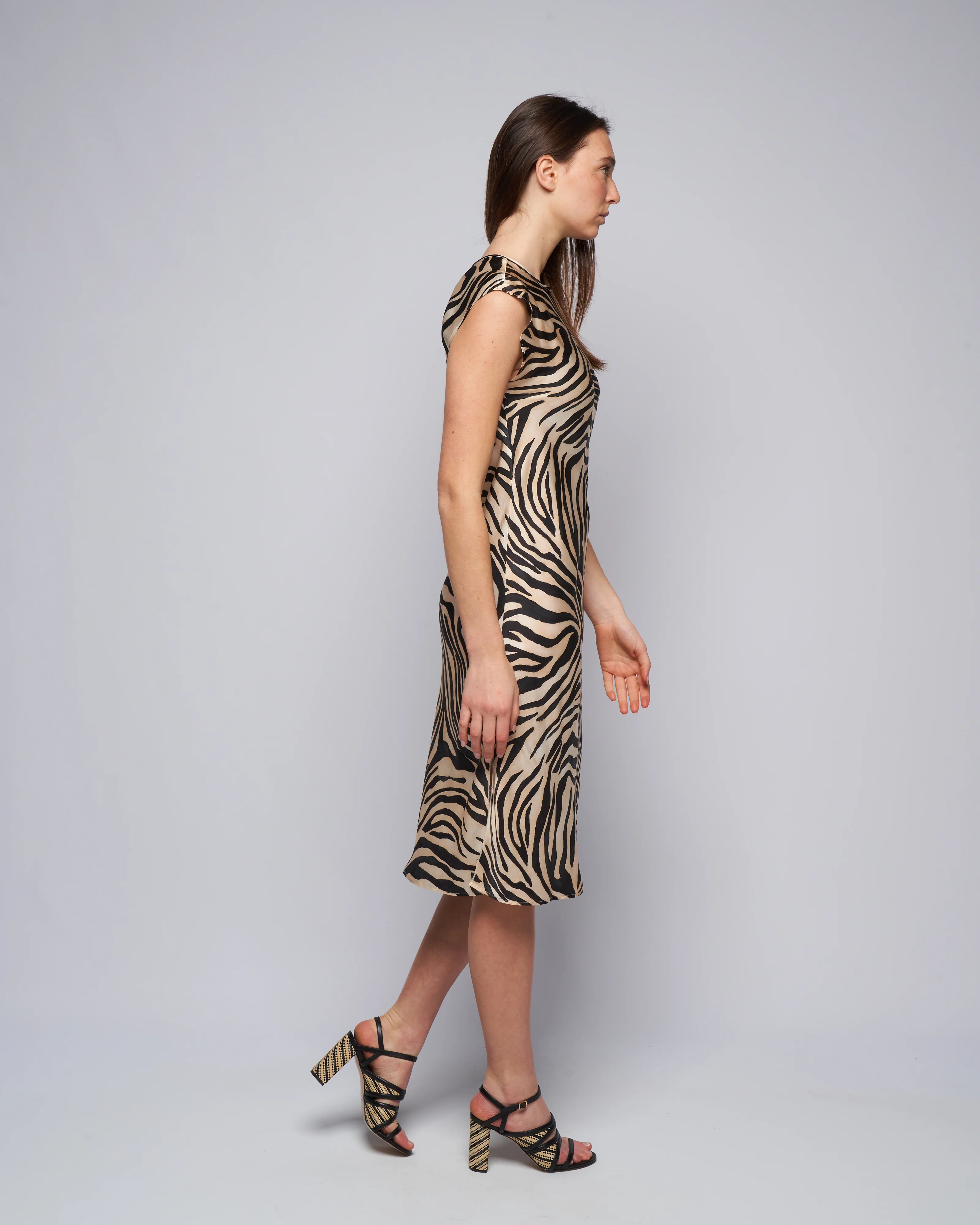 wild roses print satin sleeveless dress - noir - Image 3
